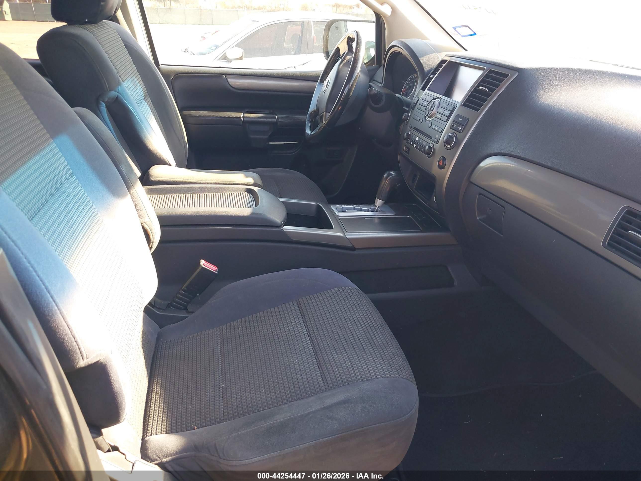 NISSAN ARMADA image 5