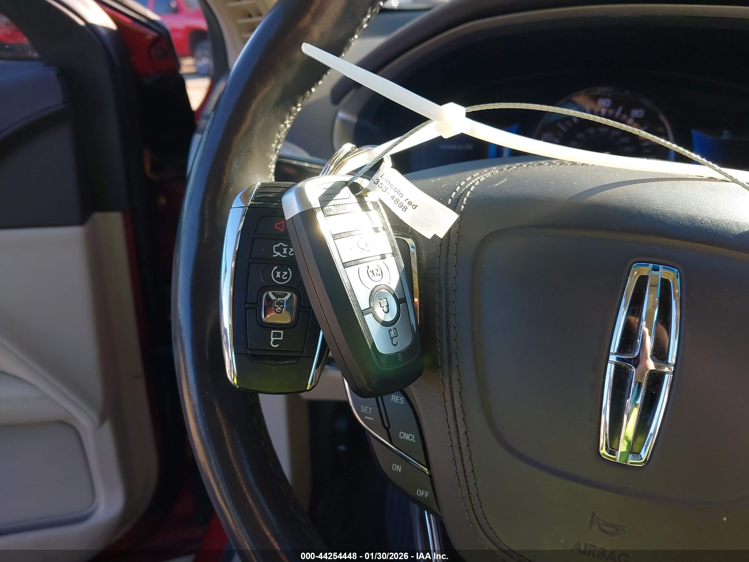 LINCOLN MKZ image 11