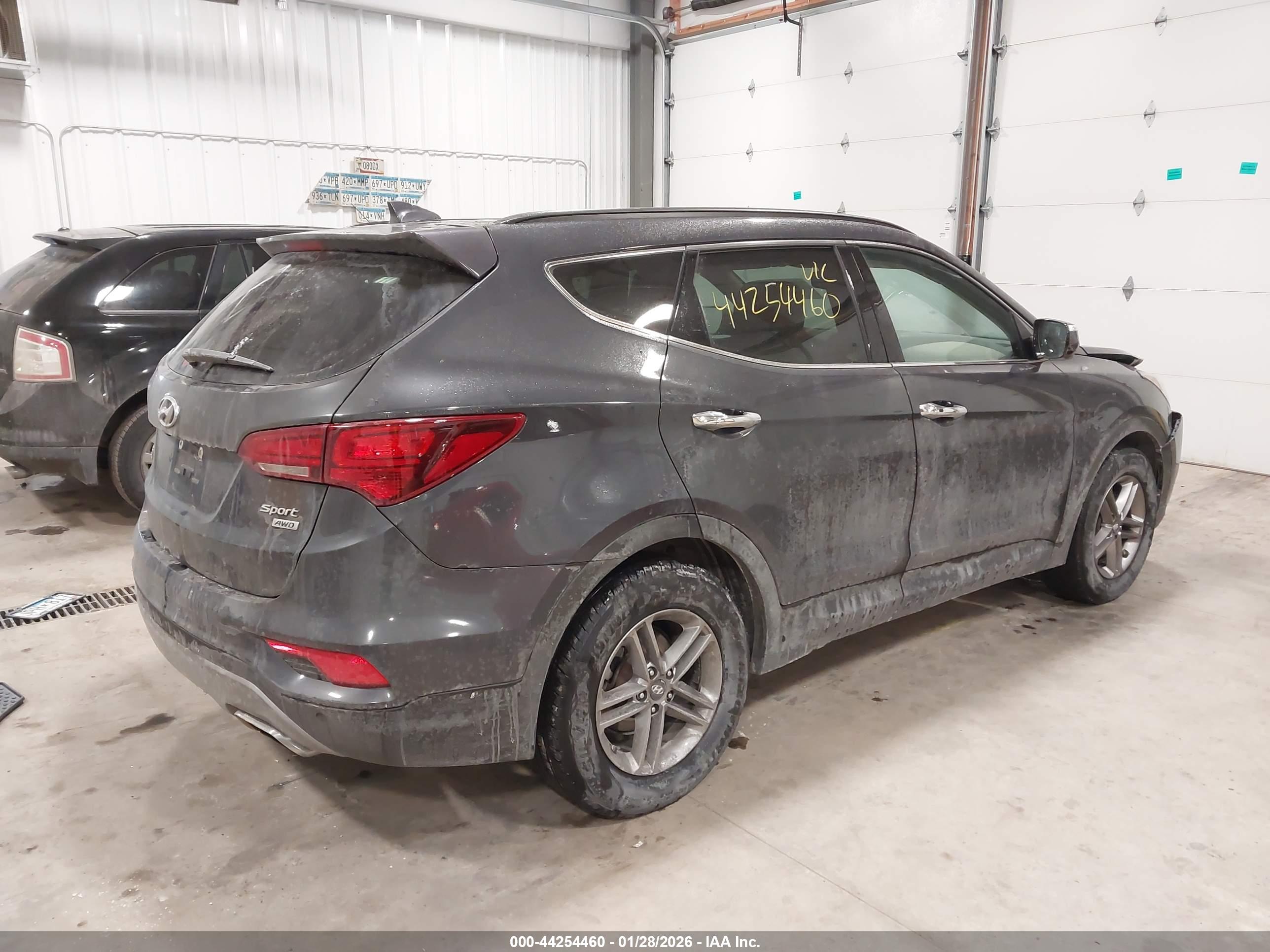HYUNDAI SANTA image 4