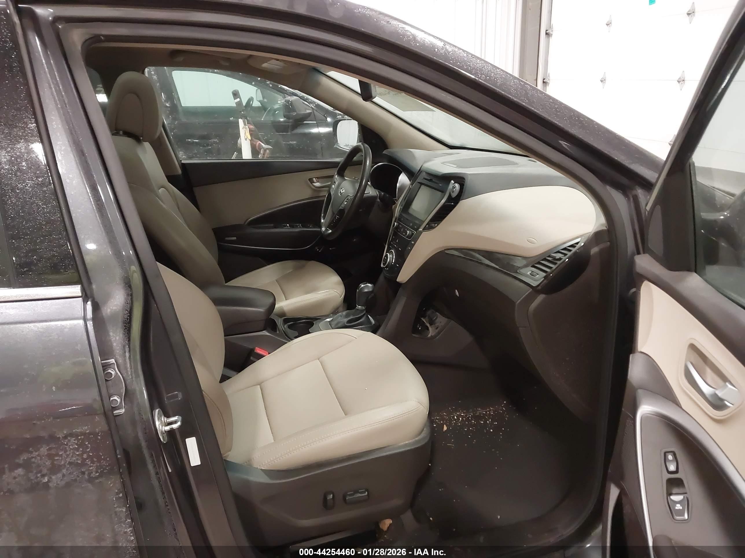 HYUNDAI SANTA image 5