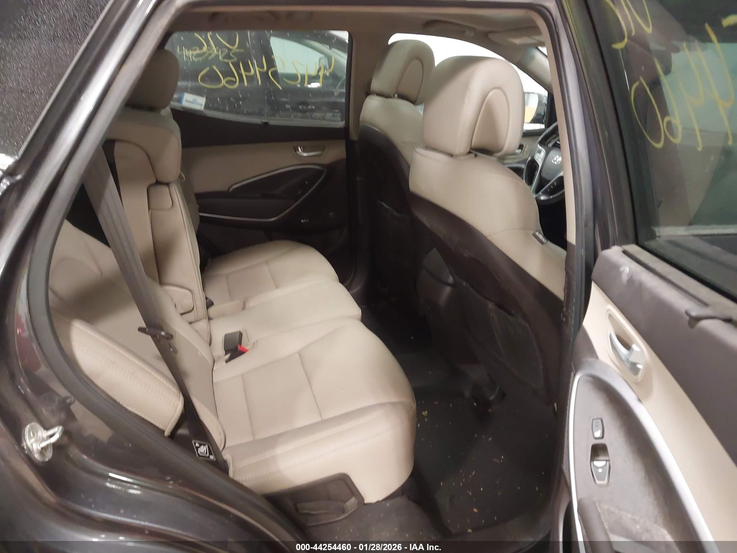 HYUNDAI SANTA image 8