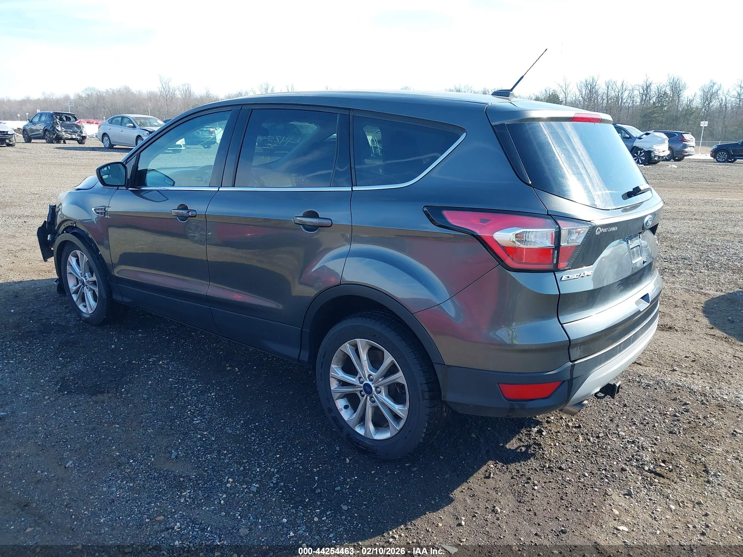 FORD ESCAPE image 3