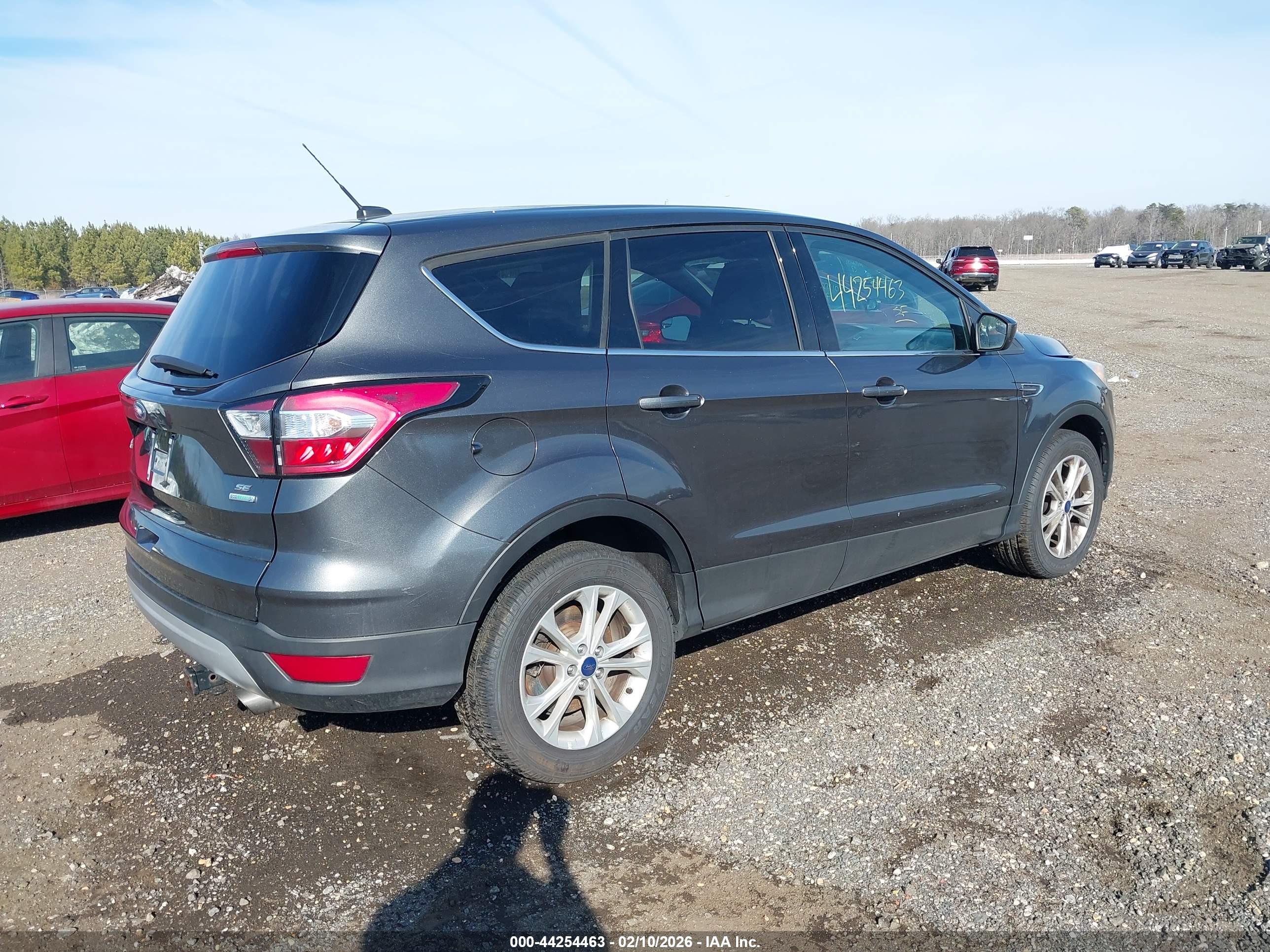 FORD ESCAPE image 4