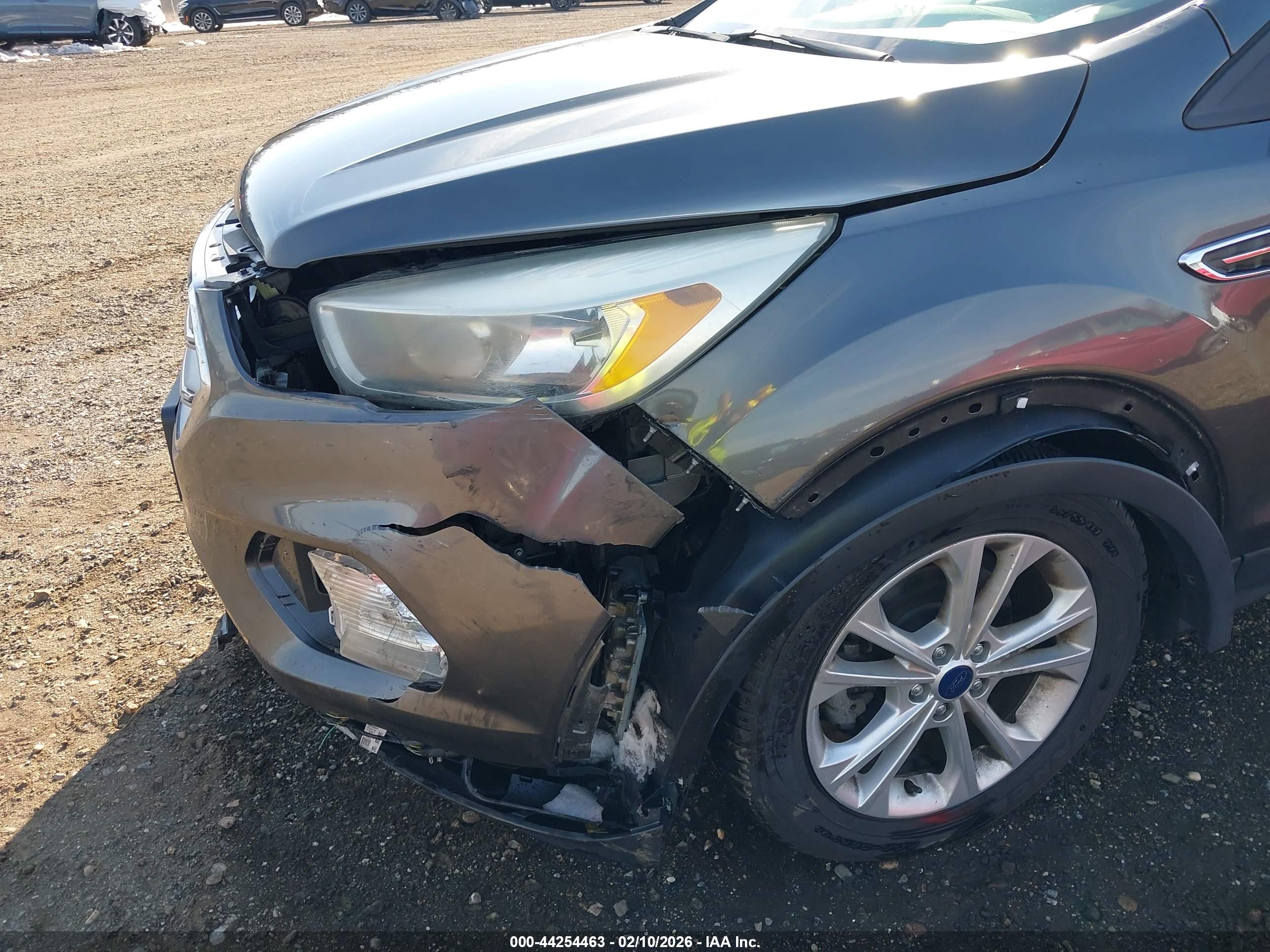 FORD ESCAPE image 6