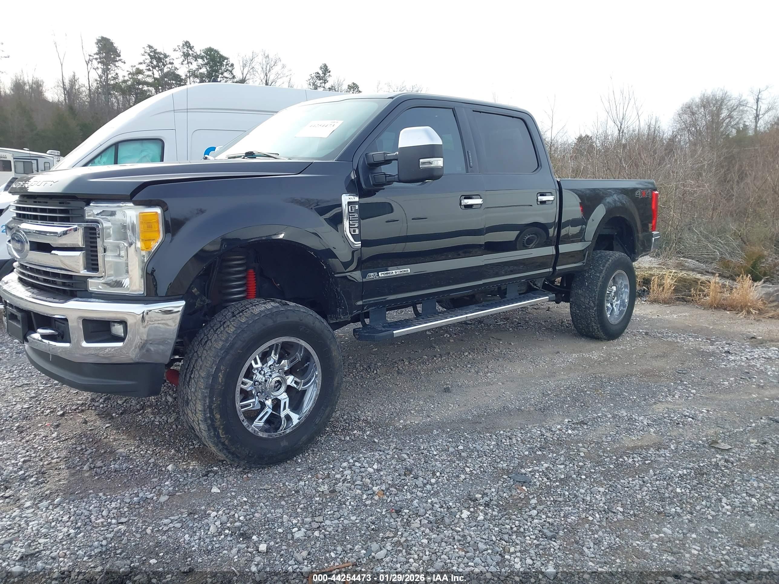 FORD F-250 image 2