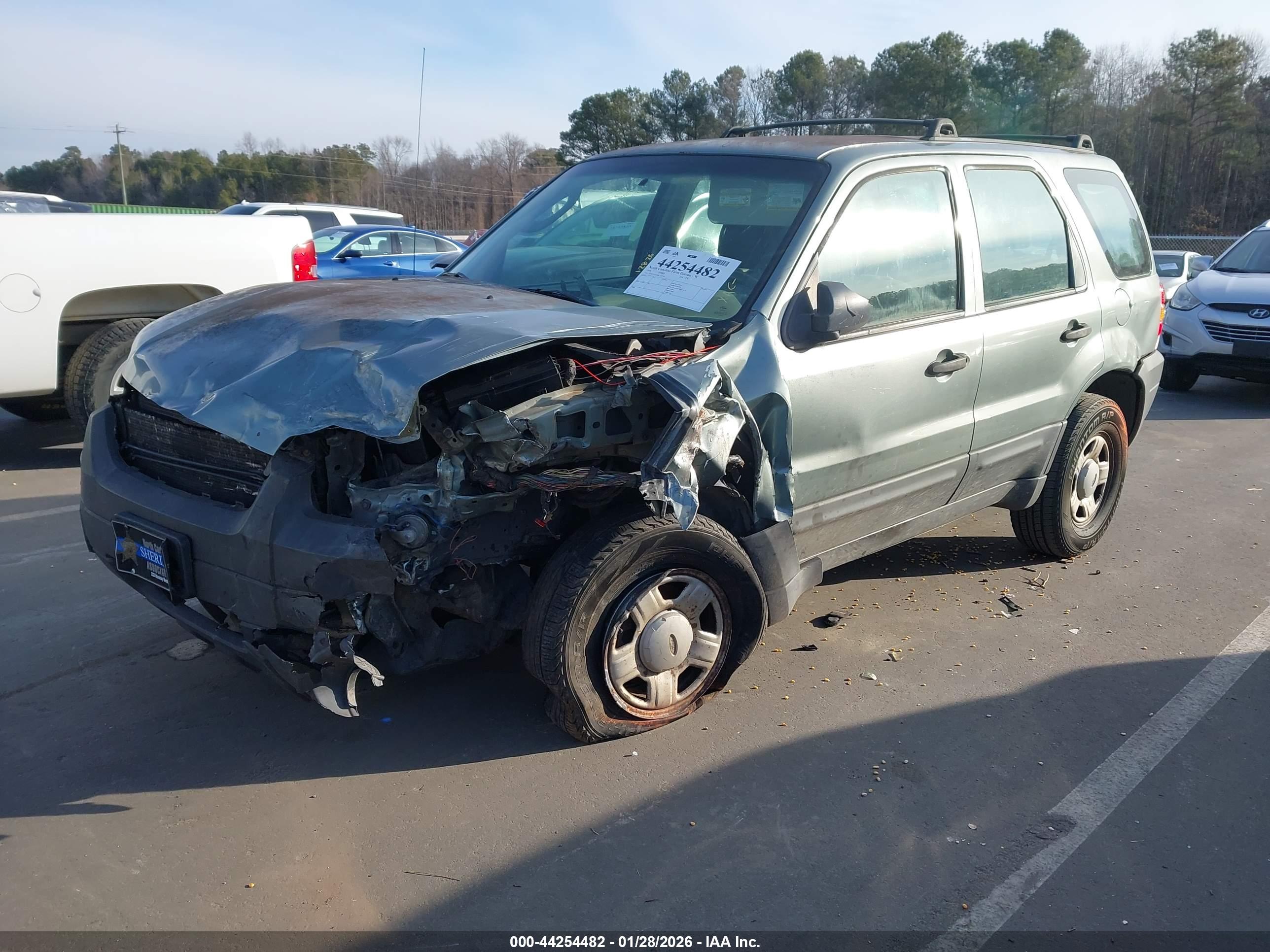 FORD ESCAPE image 2