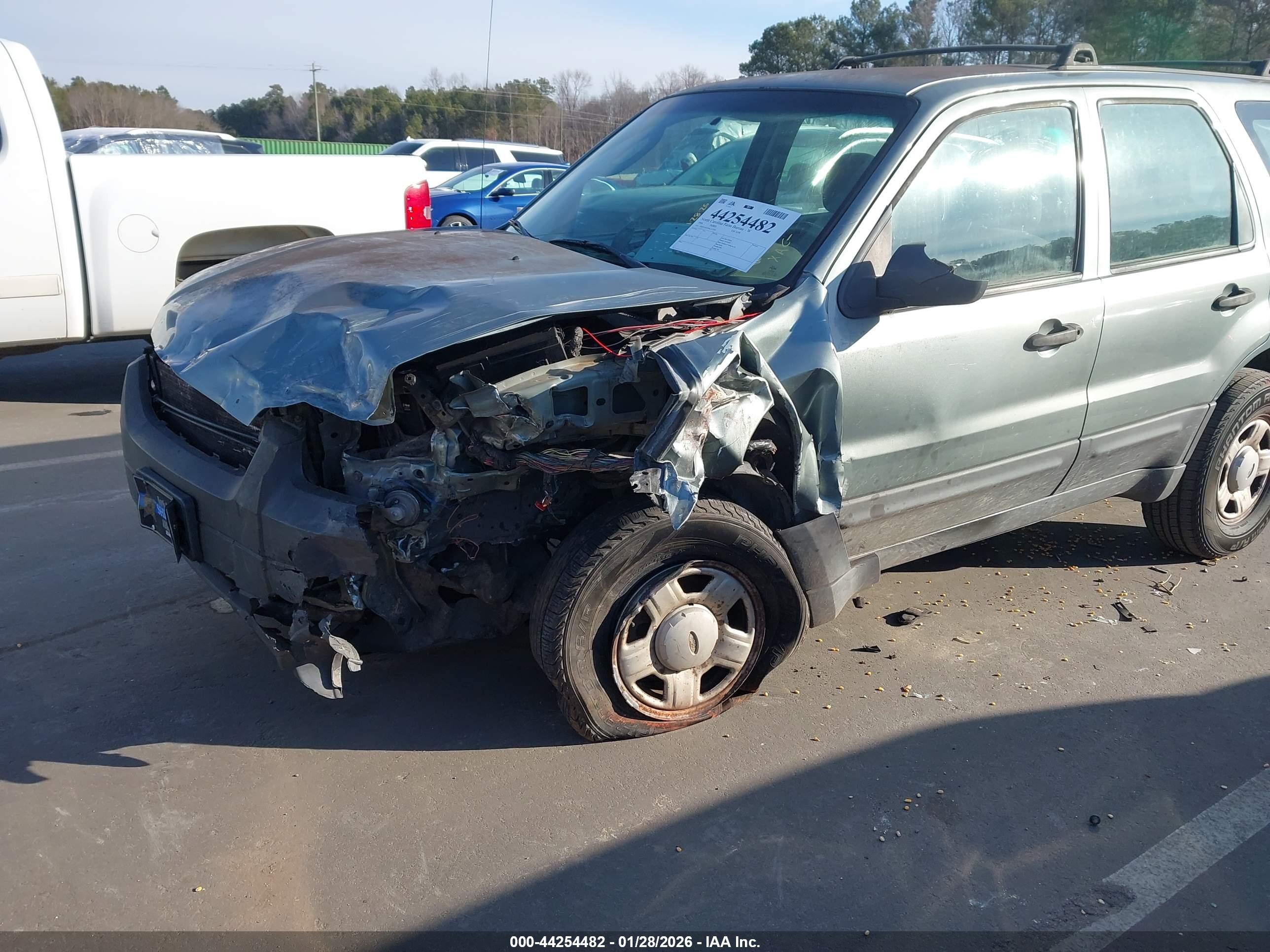 FORD ESCAPE image 6