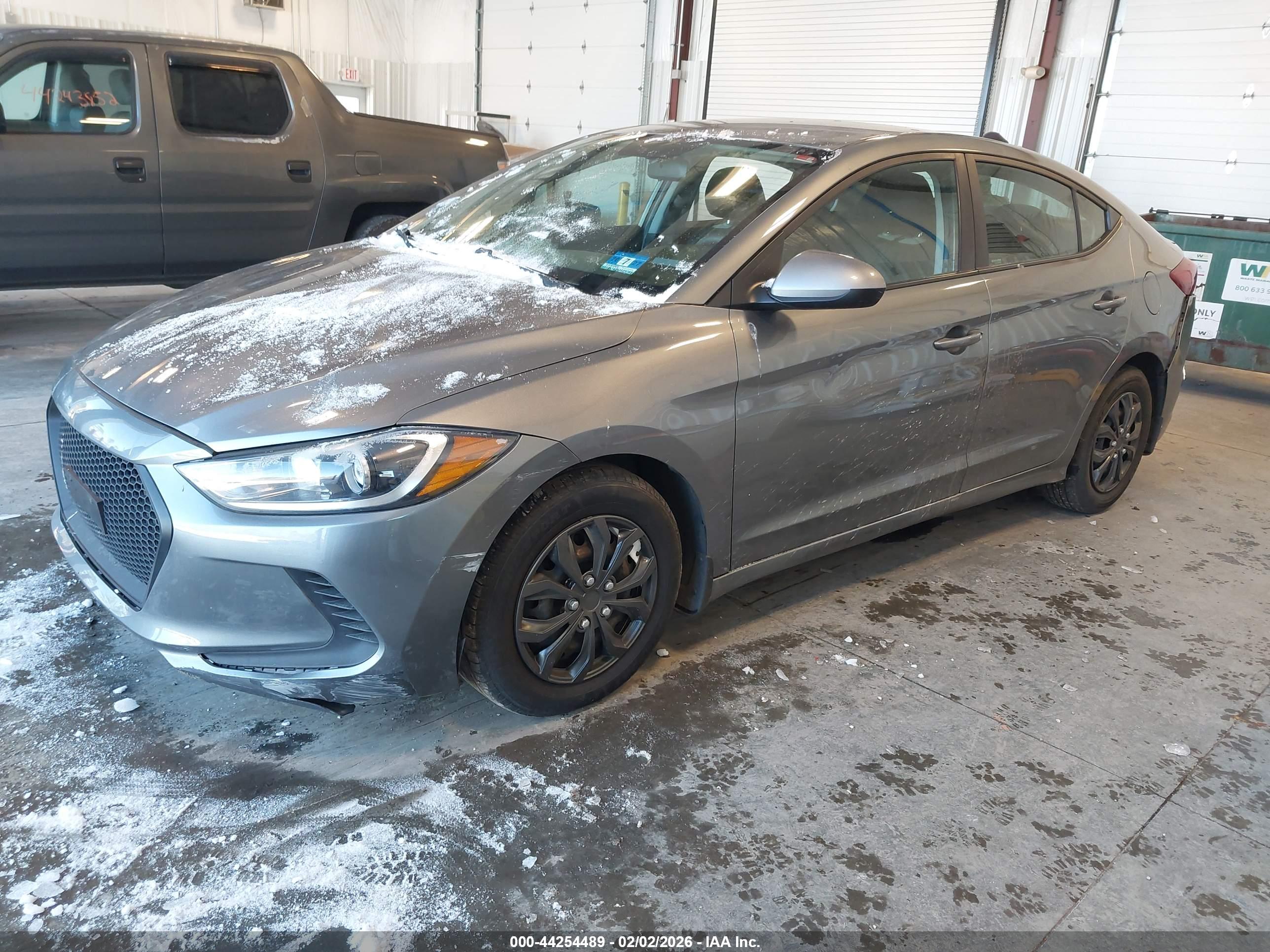 HYUNDAI ELANTRA image 2