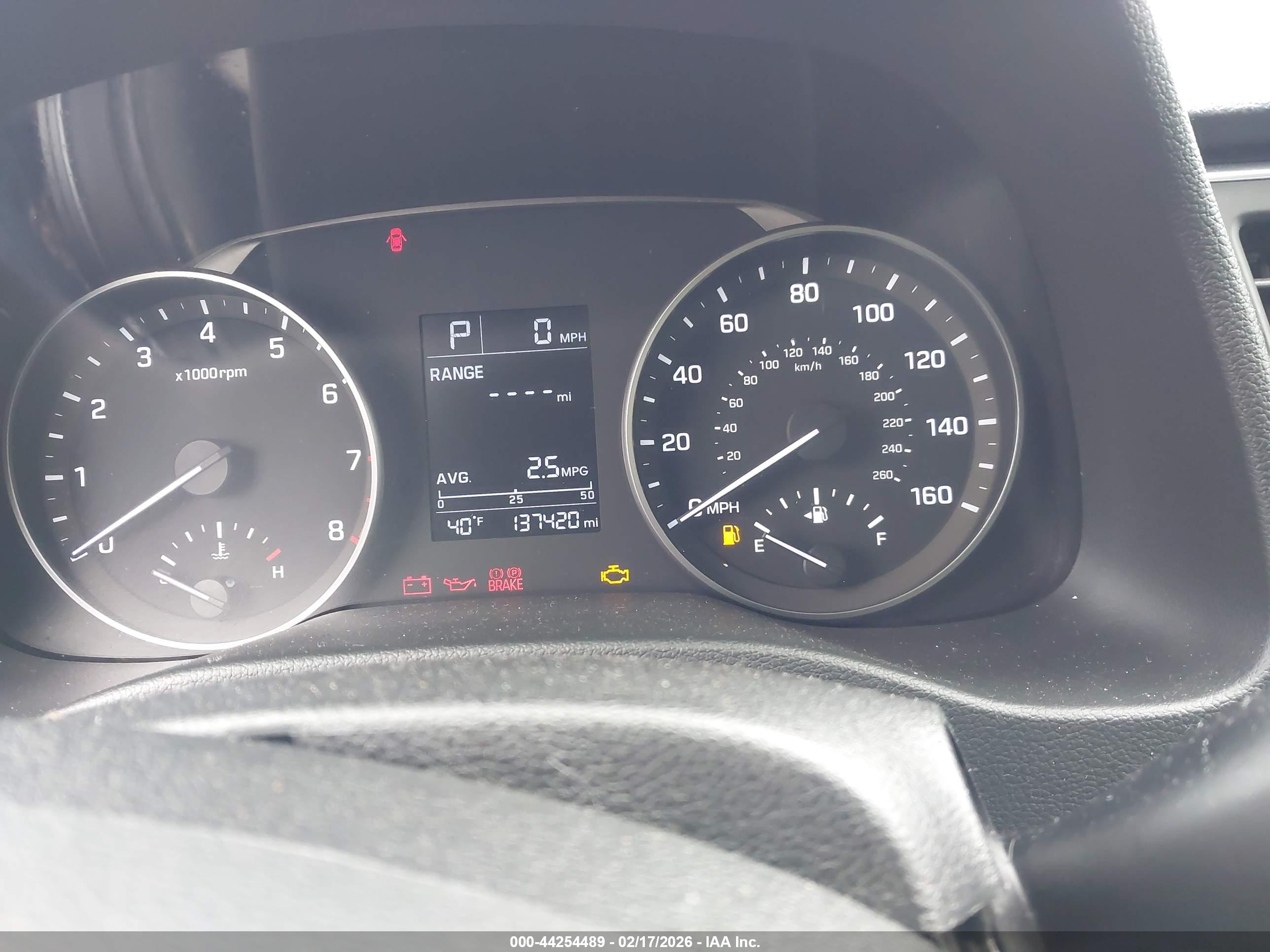 HYUNDAI ELANTRA image 7