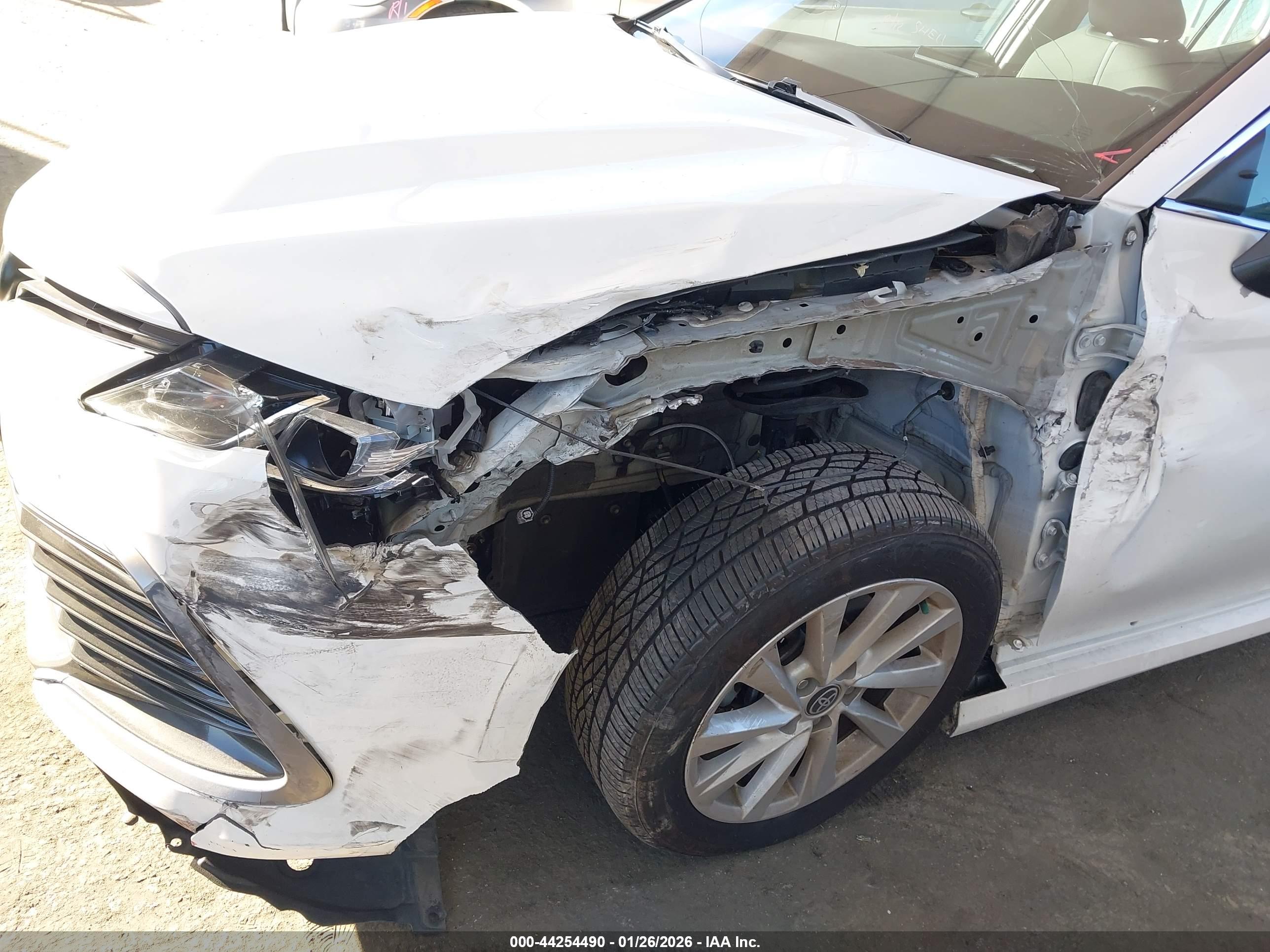 TOYOTA CAMRY image 6