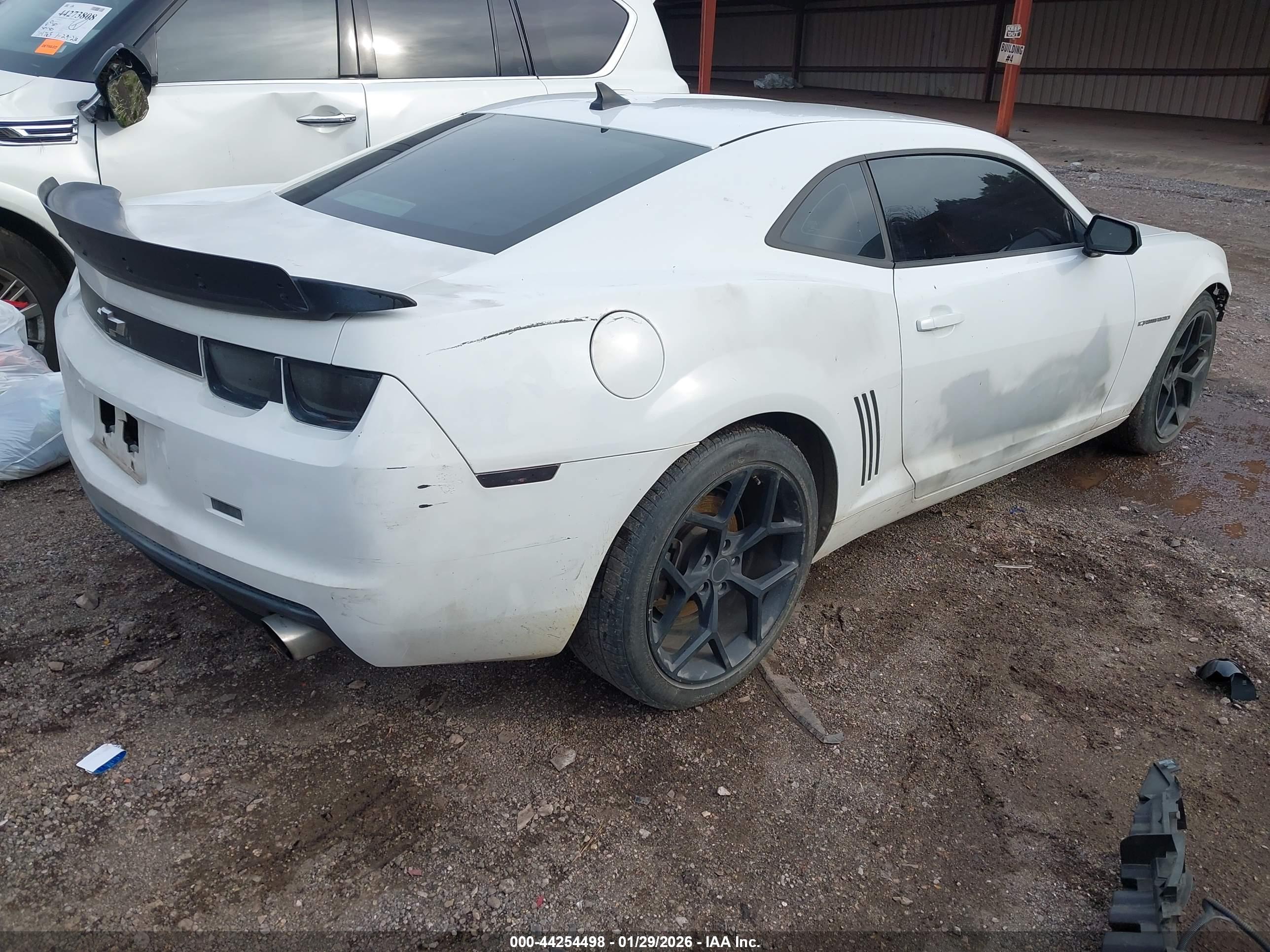 CHEVROLET CAMARO image 4