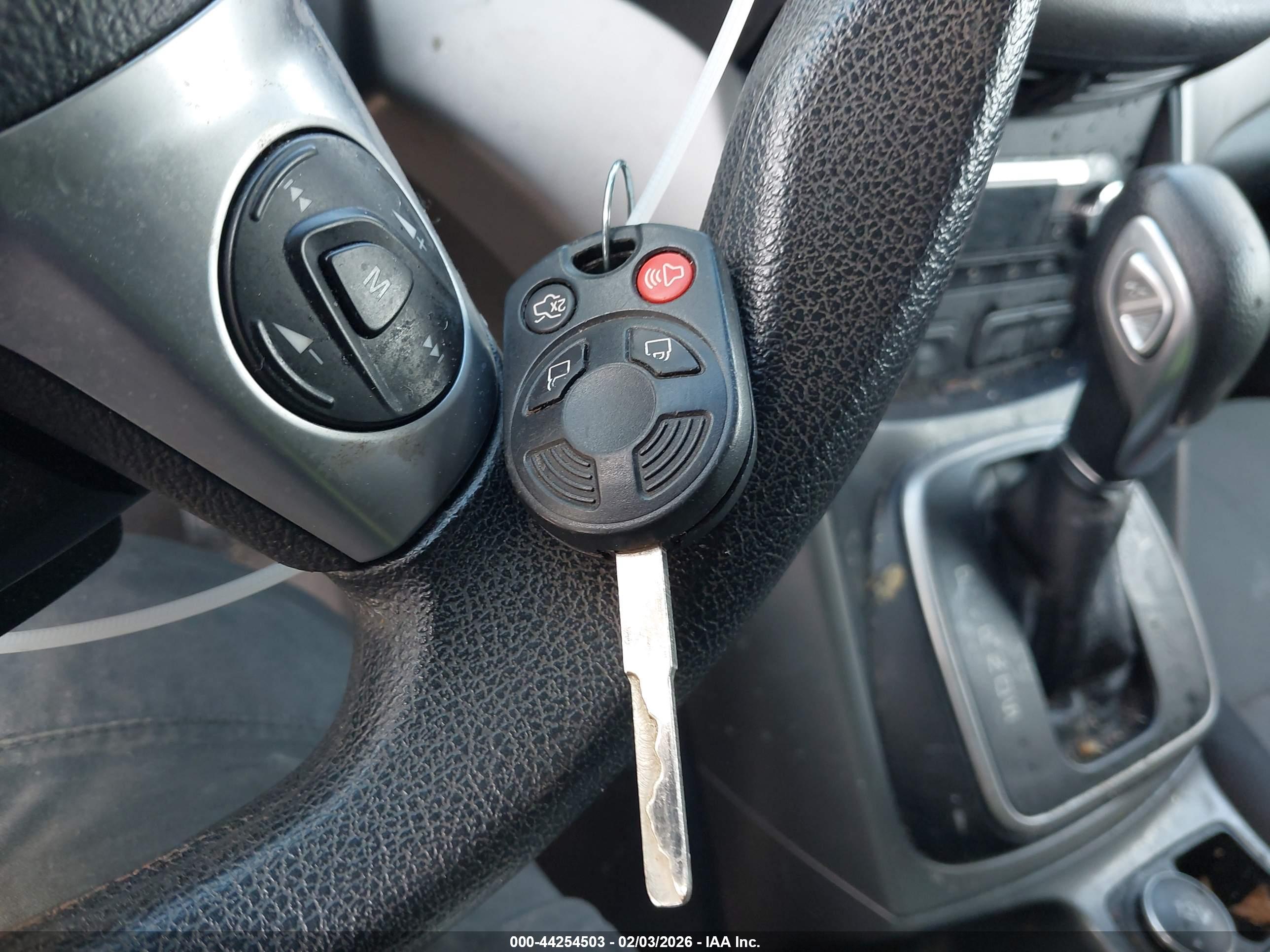 FORD ESCAPE image 11