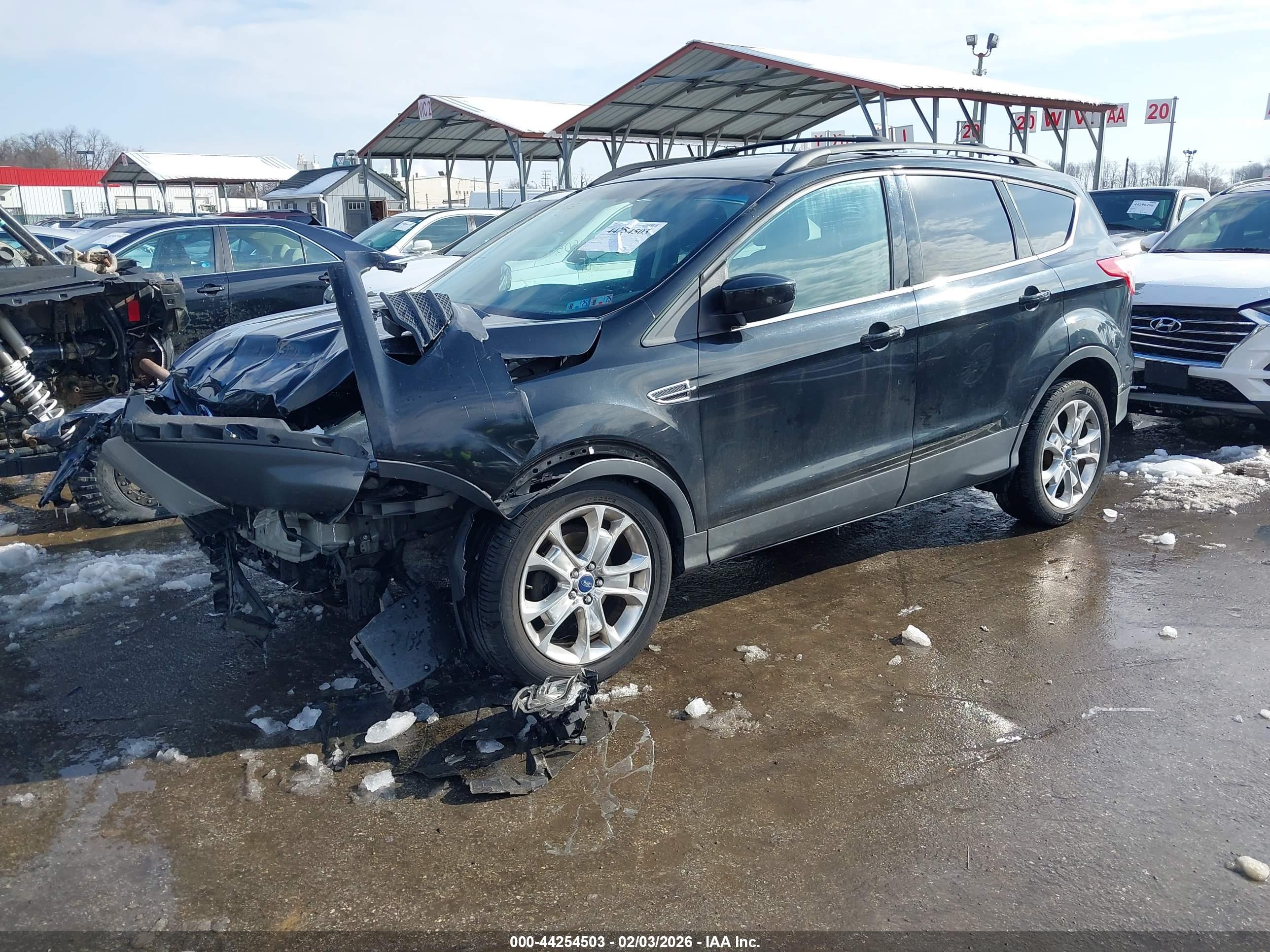 FORD ESCAPE image 2