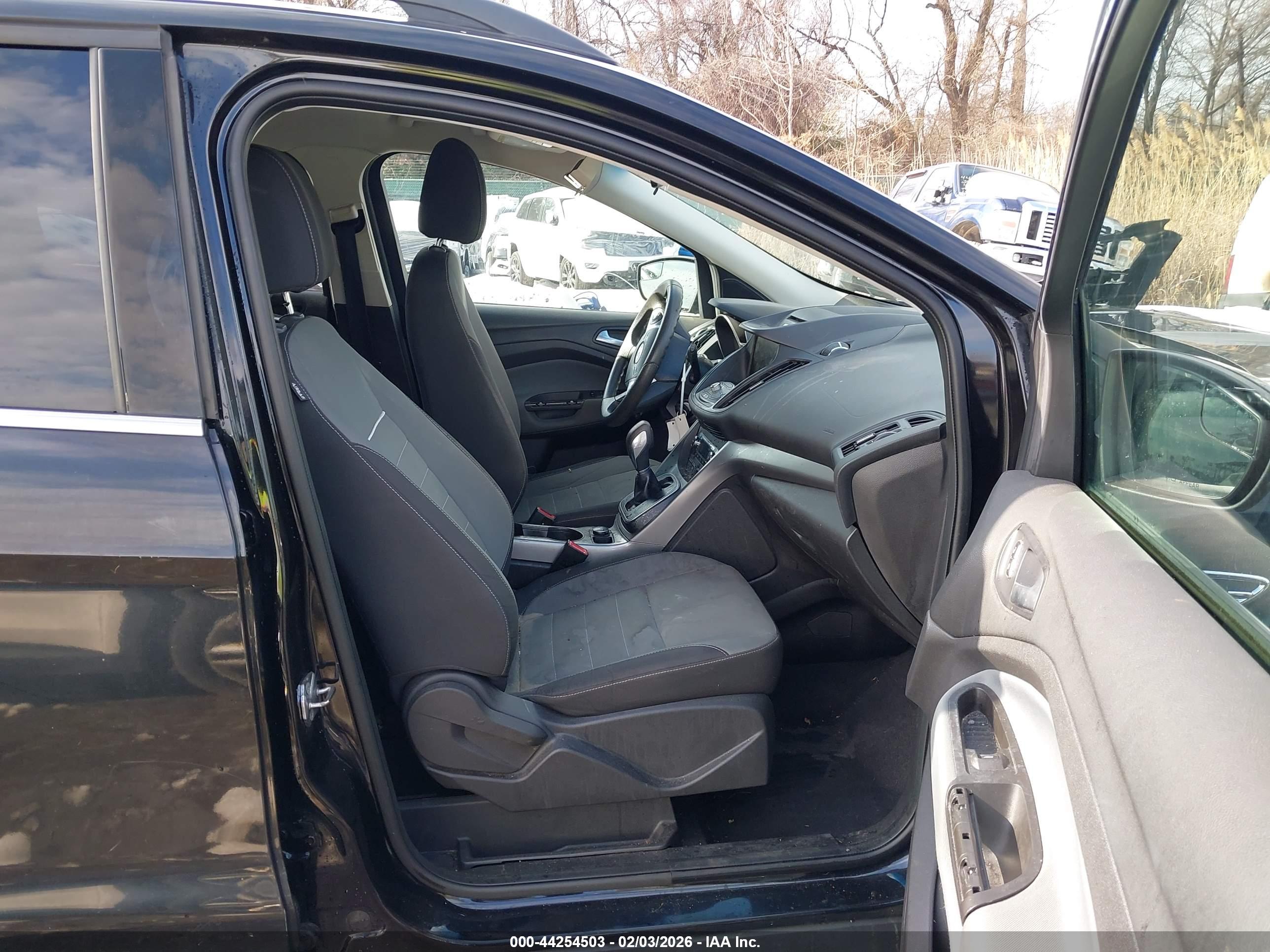 FORD ESCAPE image 5