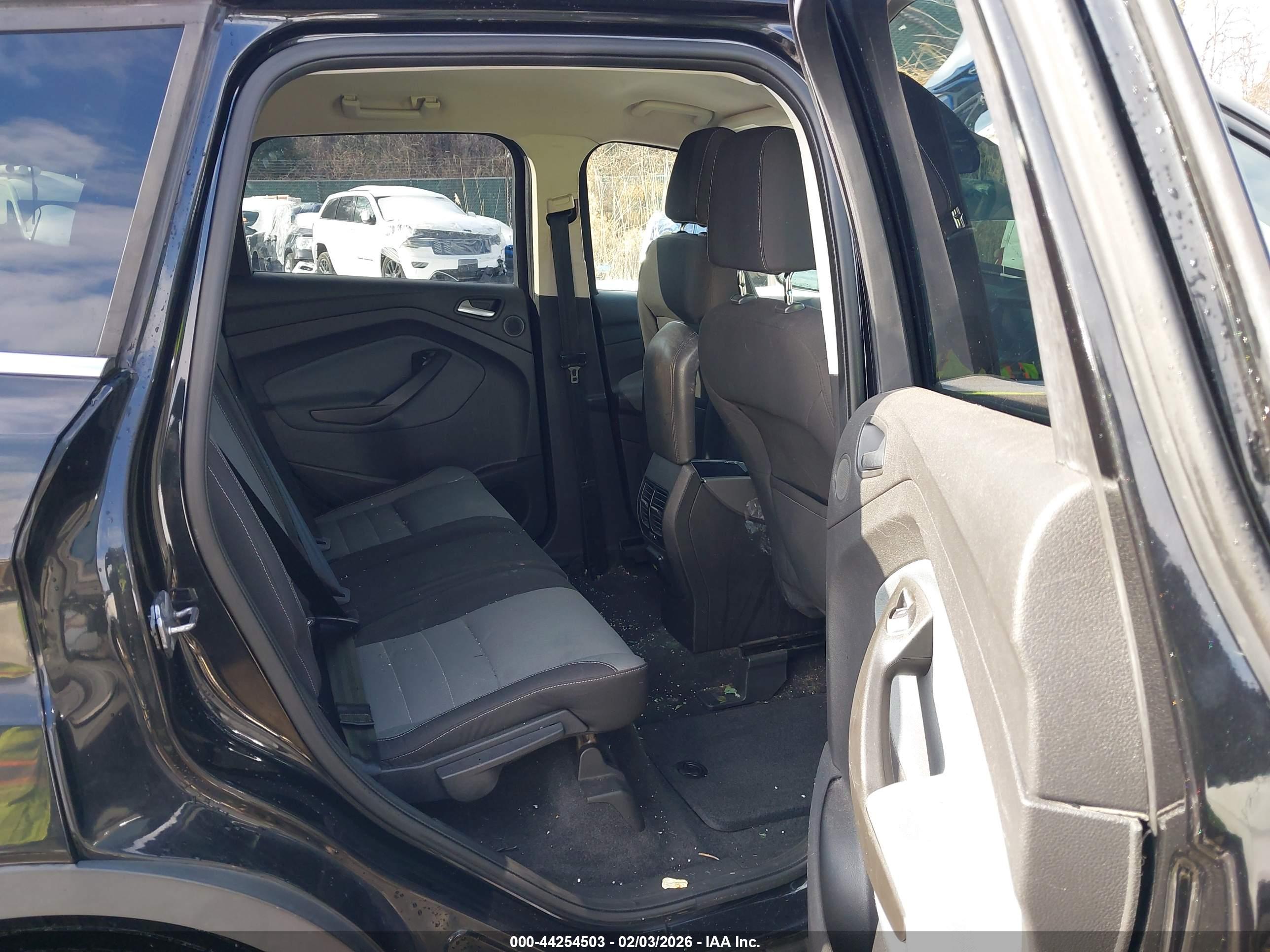 FORD ESCAPE image 8