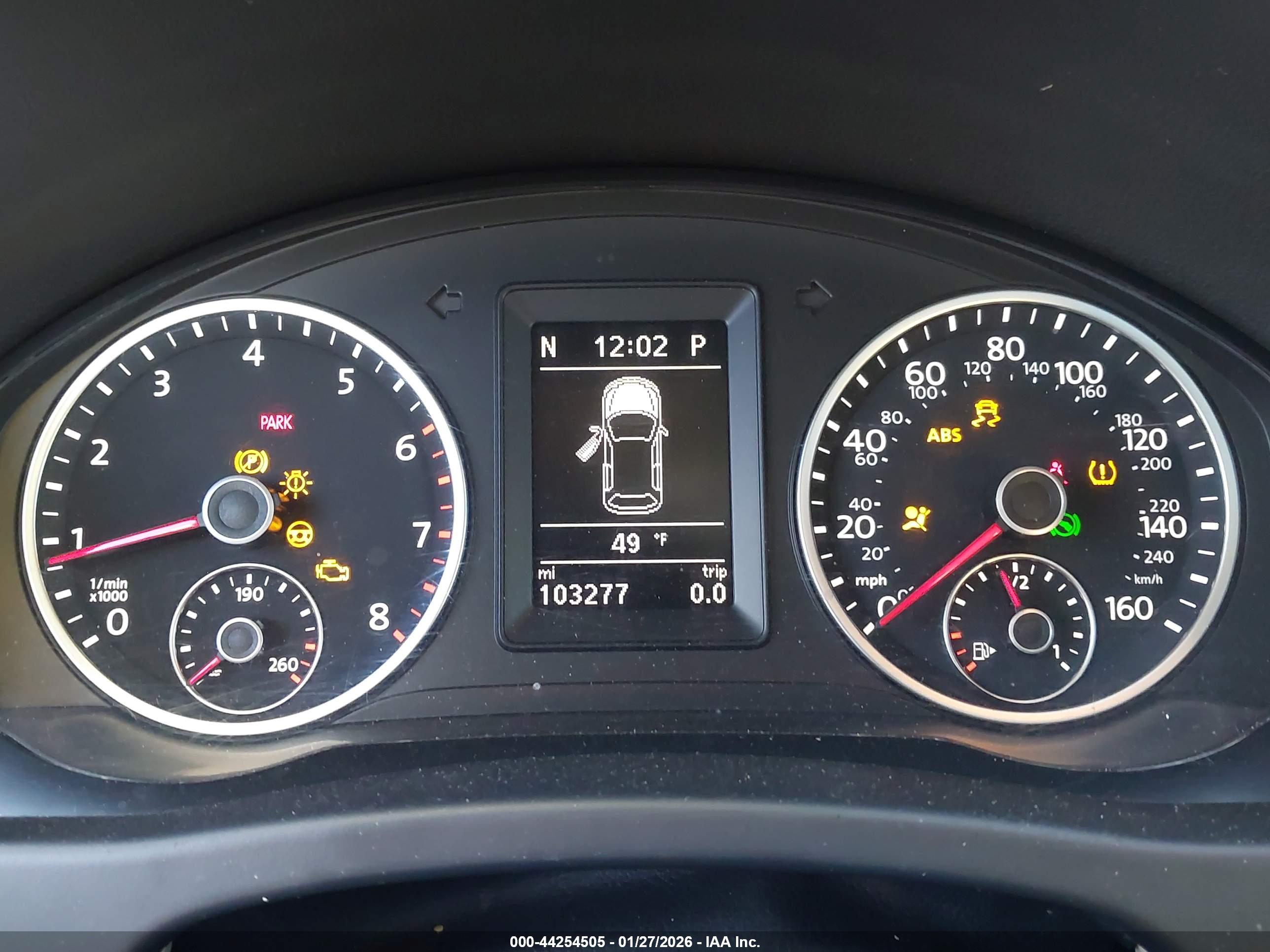 VOLKSWAGEN TIGUAN image 7