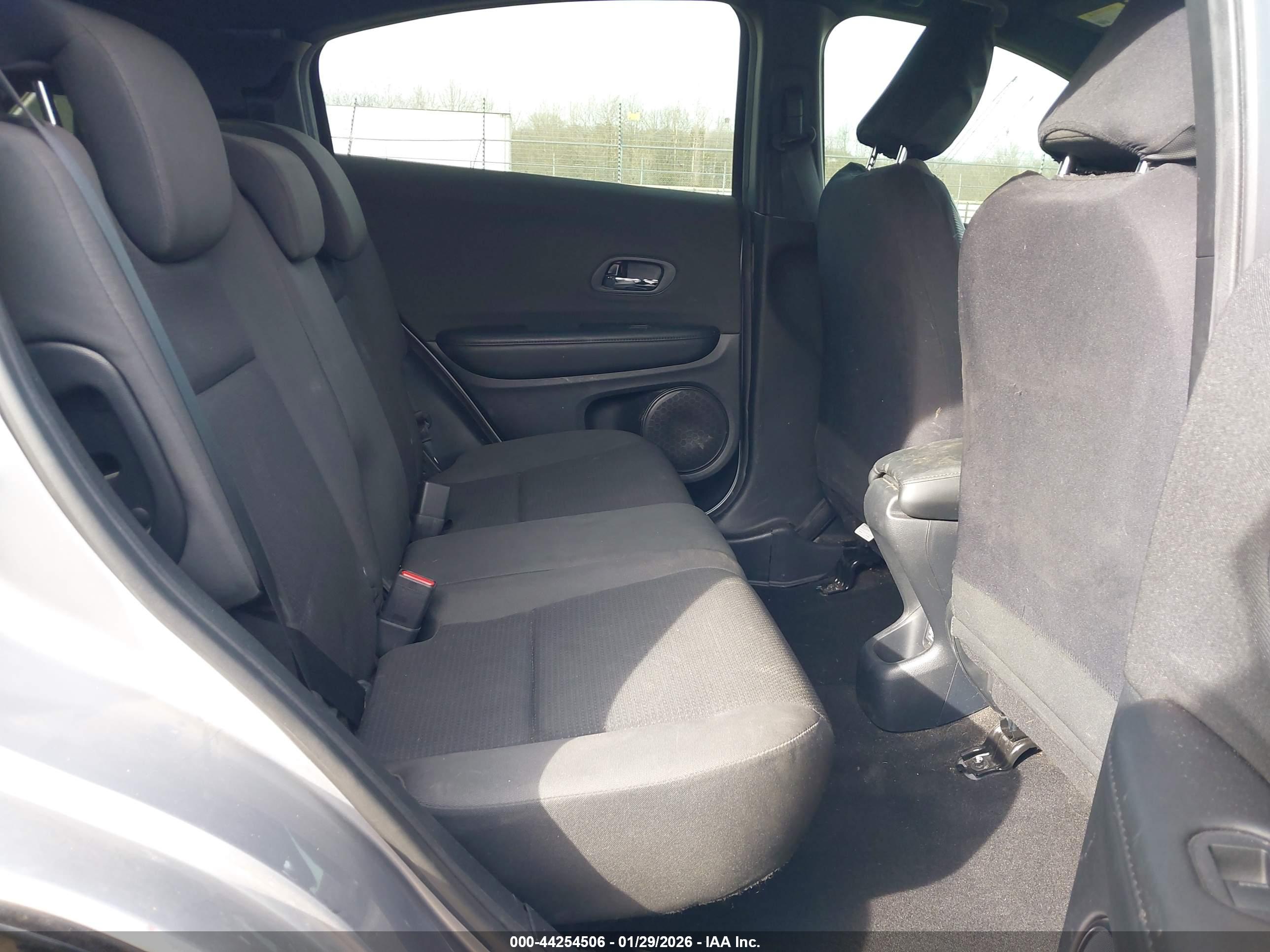 HONDA HR-V image 8