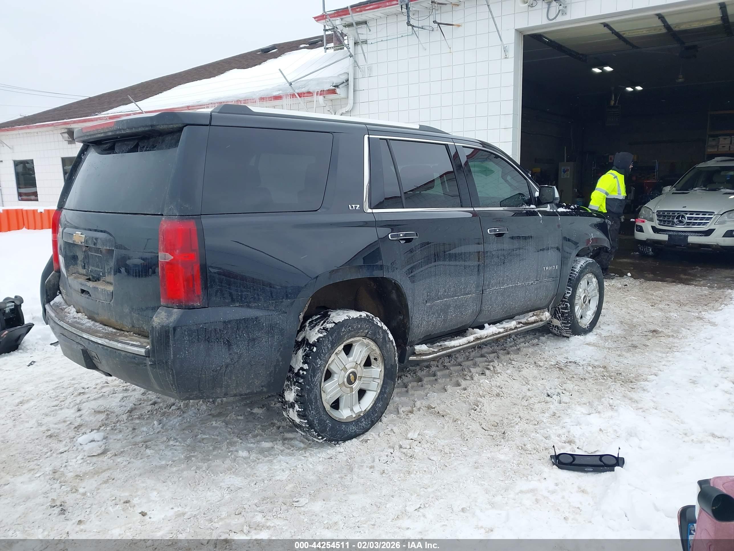 CHEVROLET TAHOE image 4