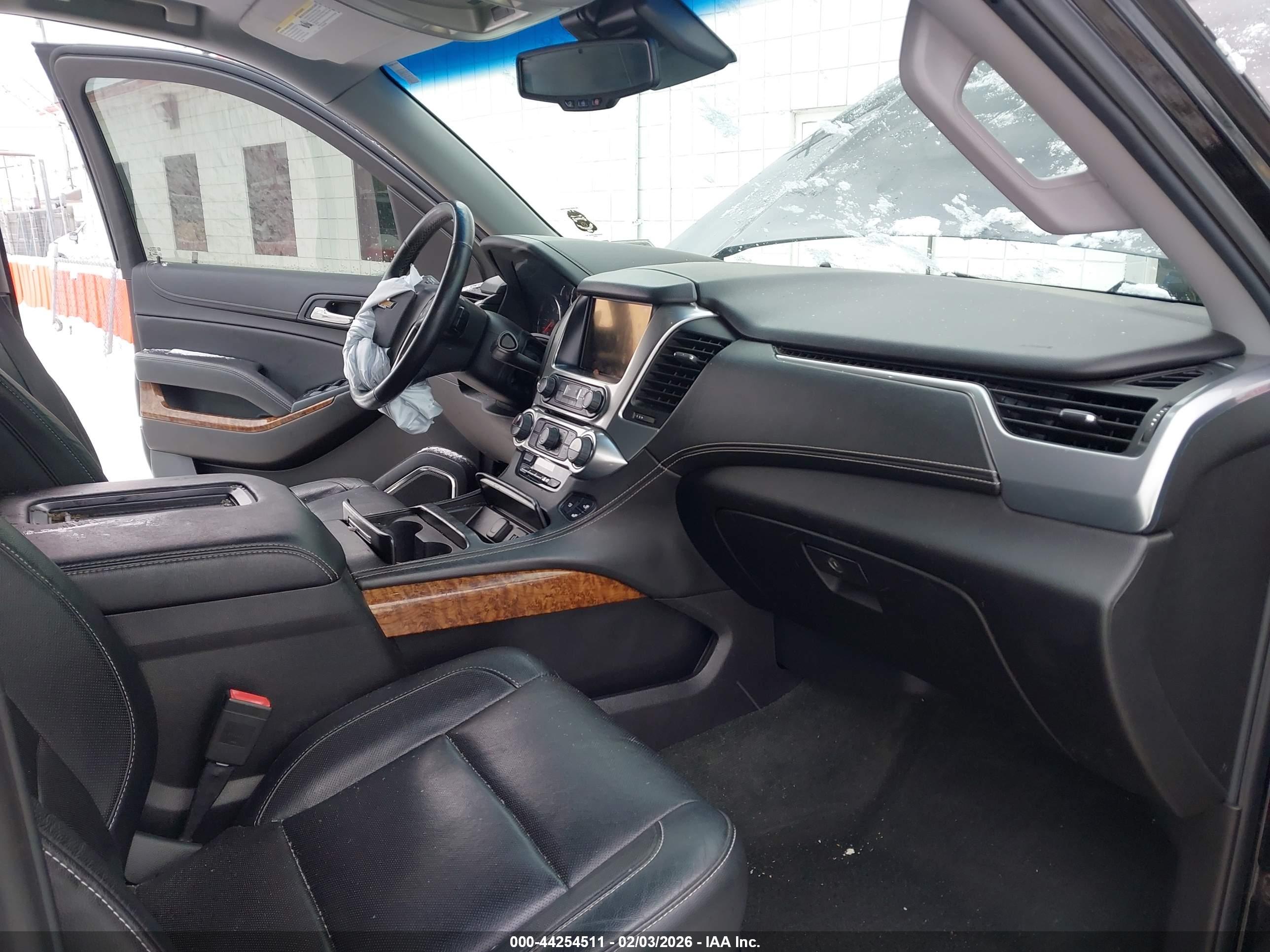 CHEVROLET TAHOE image 5