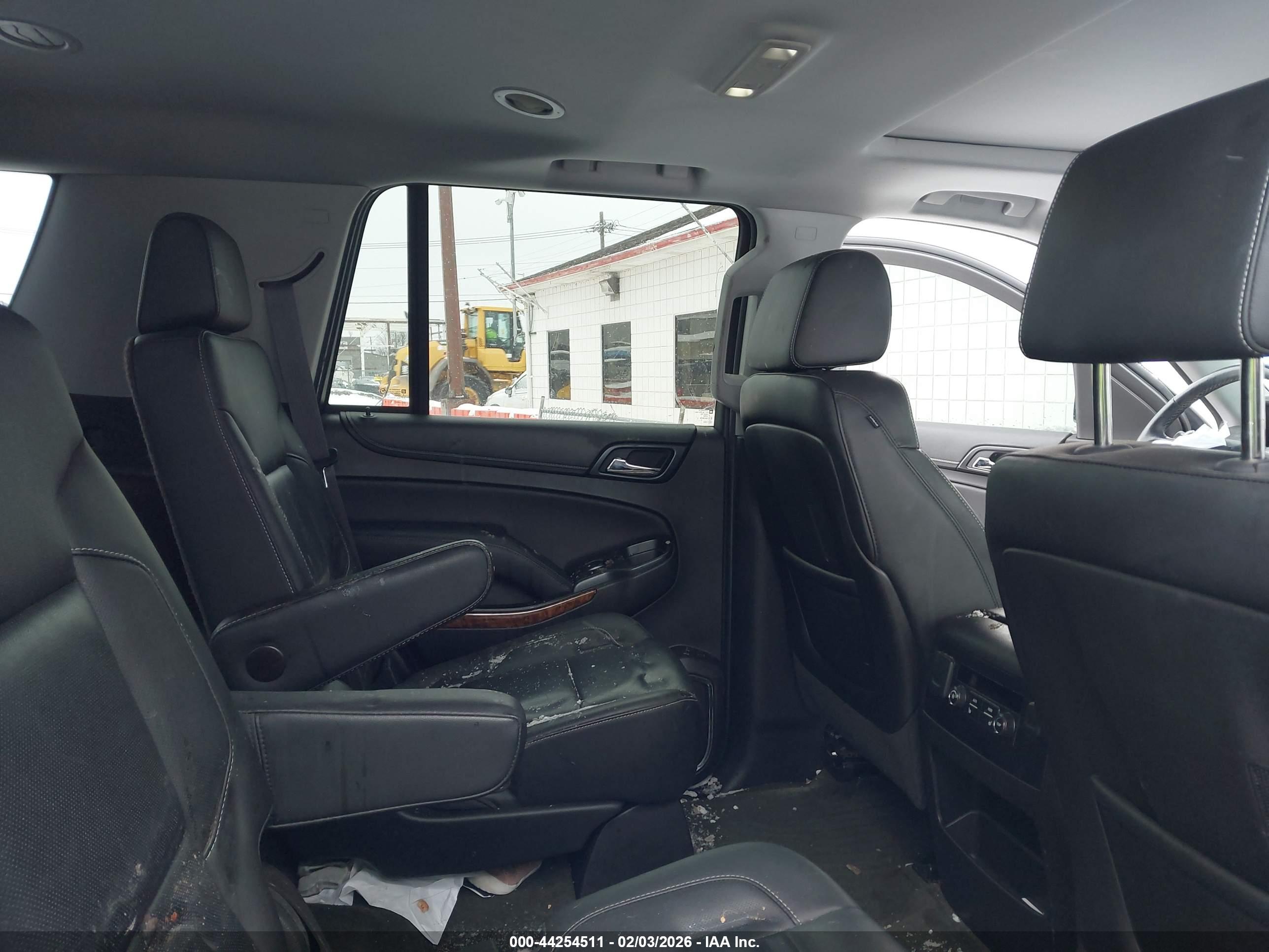 CHEVROLET TAHOE image 8