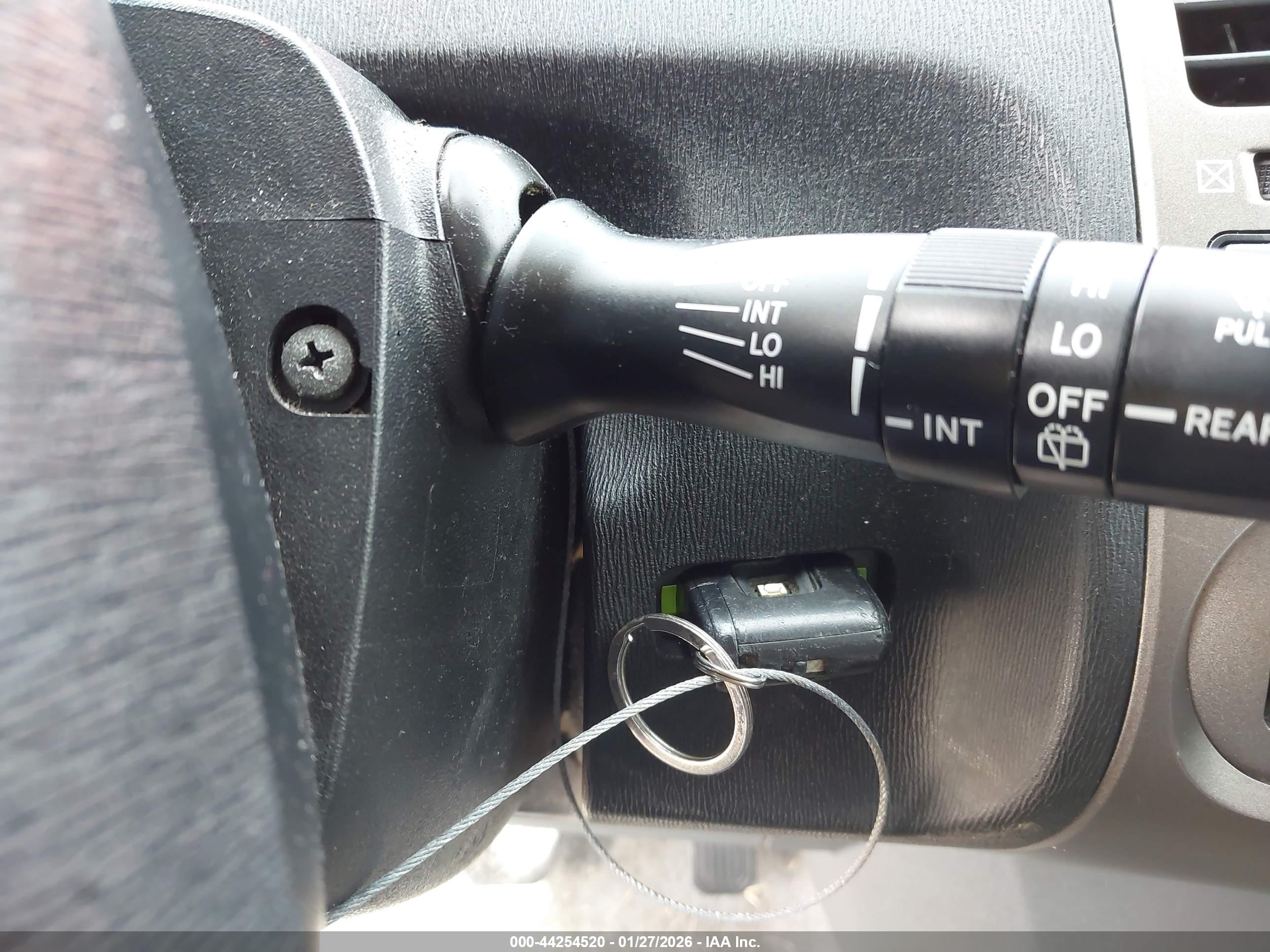 TOYOTA PRIUS image 11
