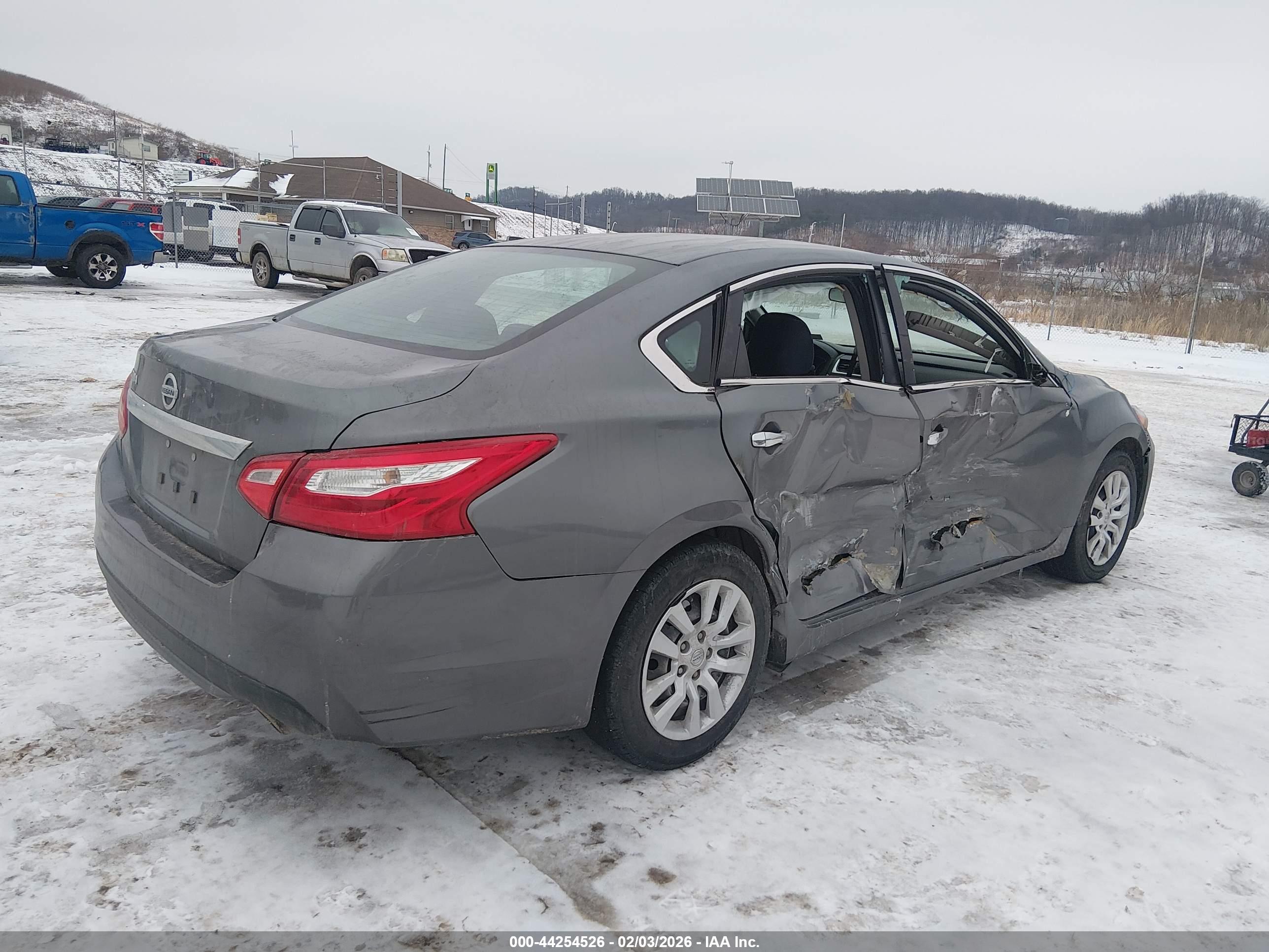 NISSAN ALTIMA image 4