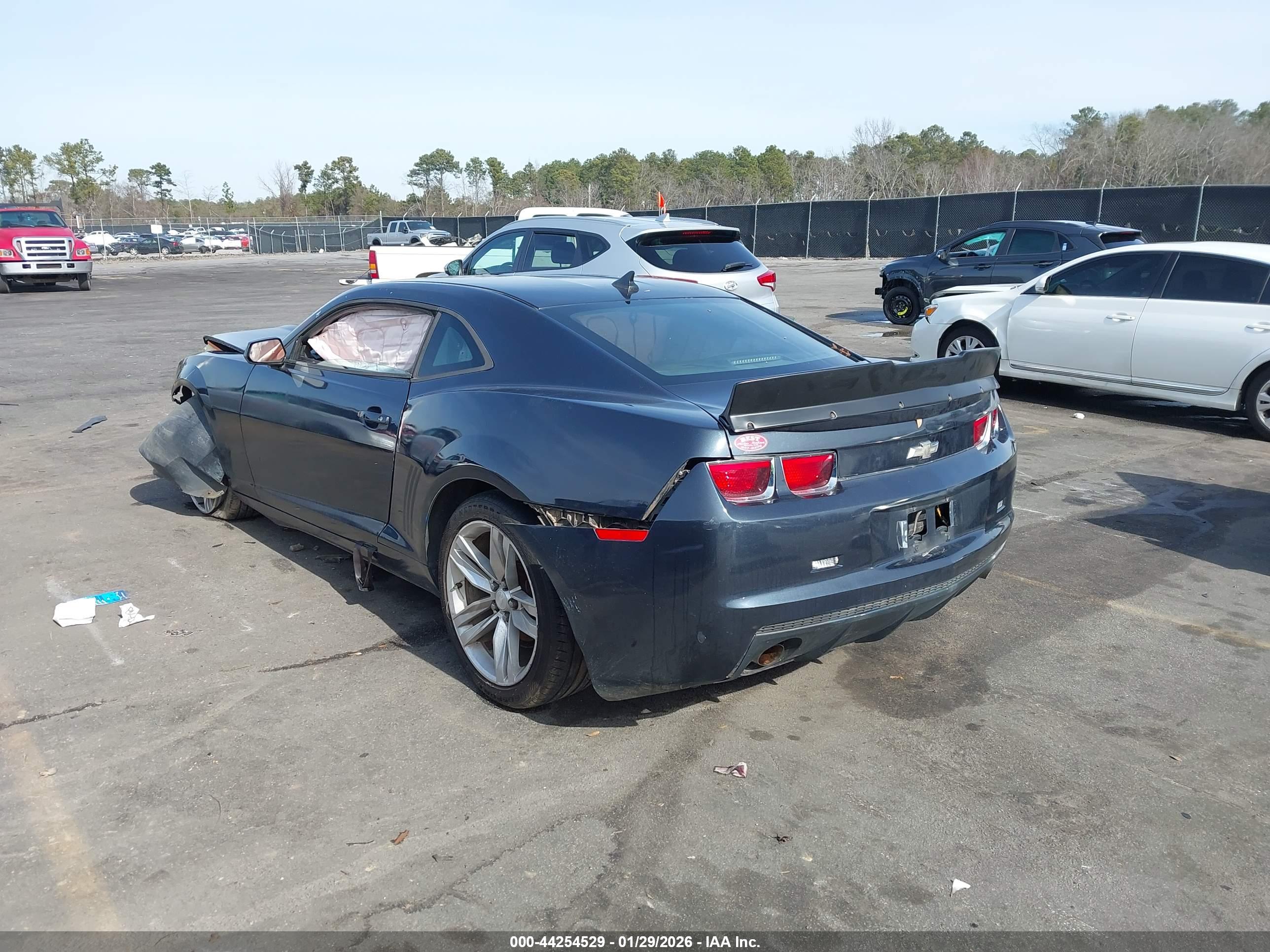 CHEVROLET CAMARO image 3