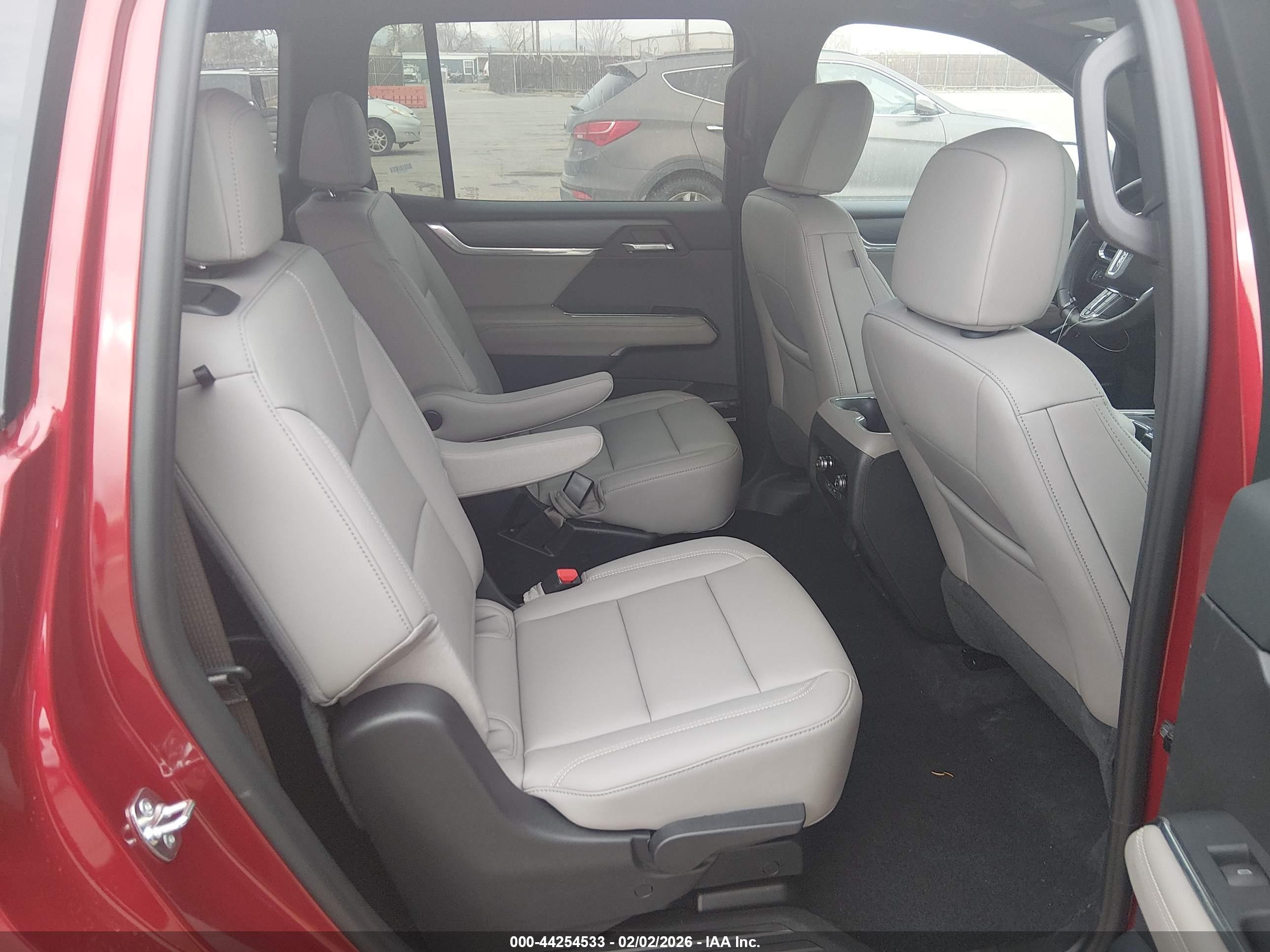 GMC ACADIA image 8