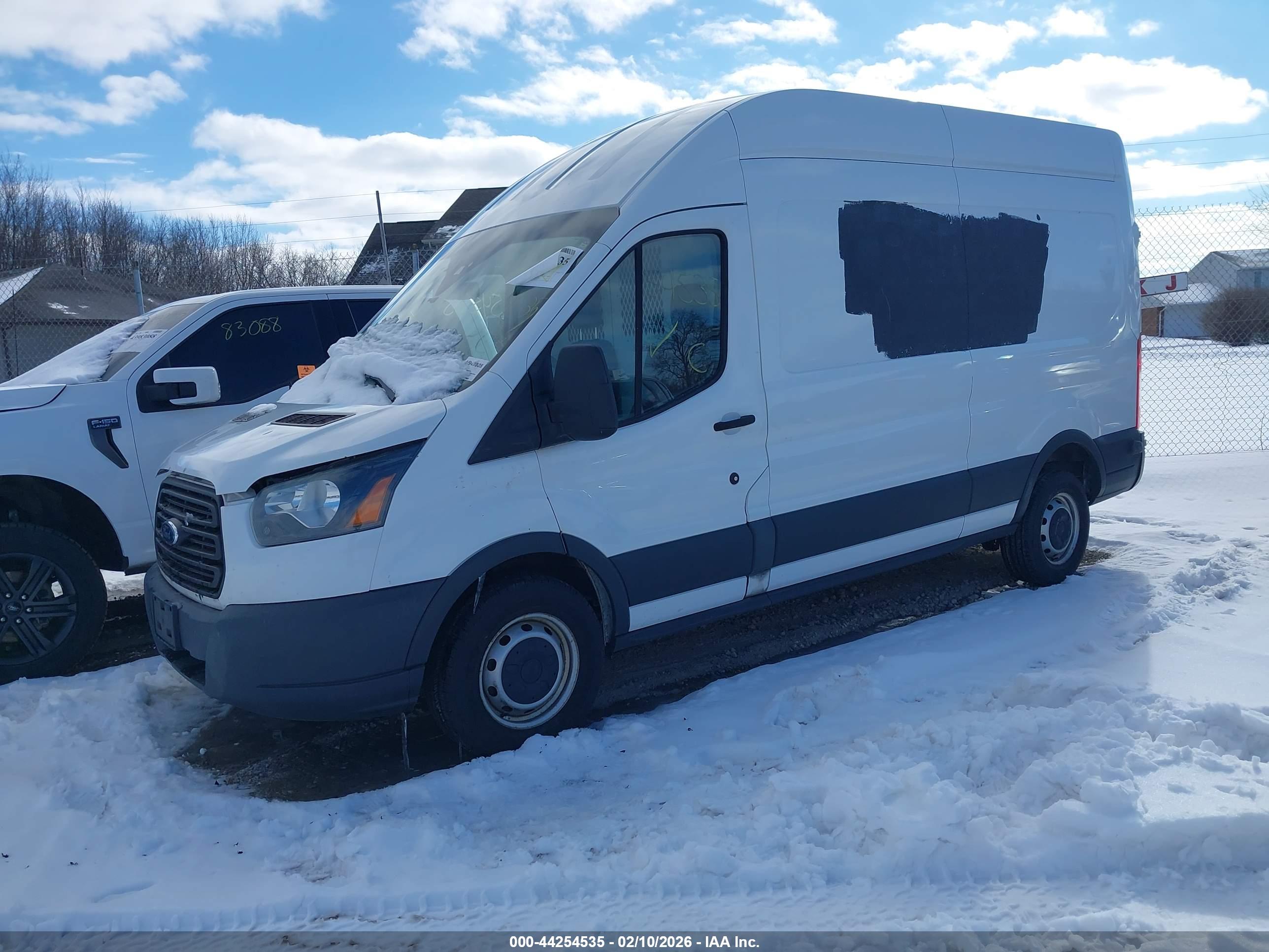 FORD TRANSIT-250 image 2