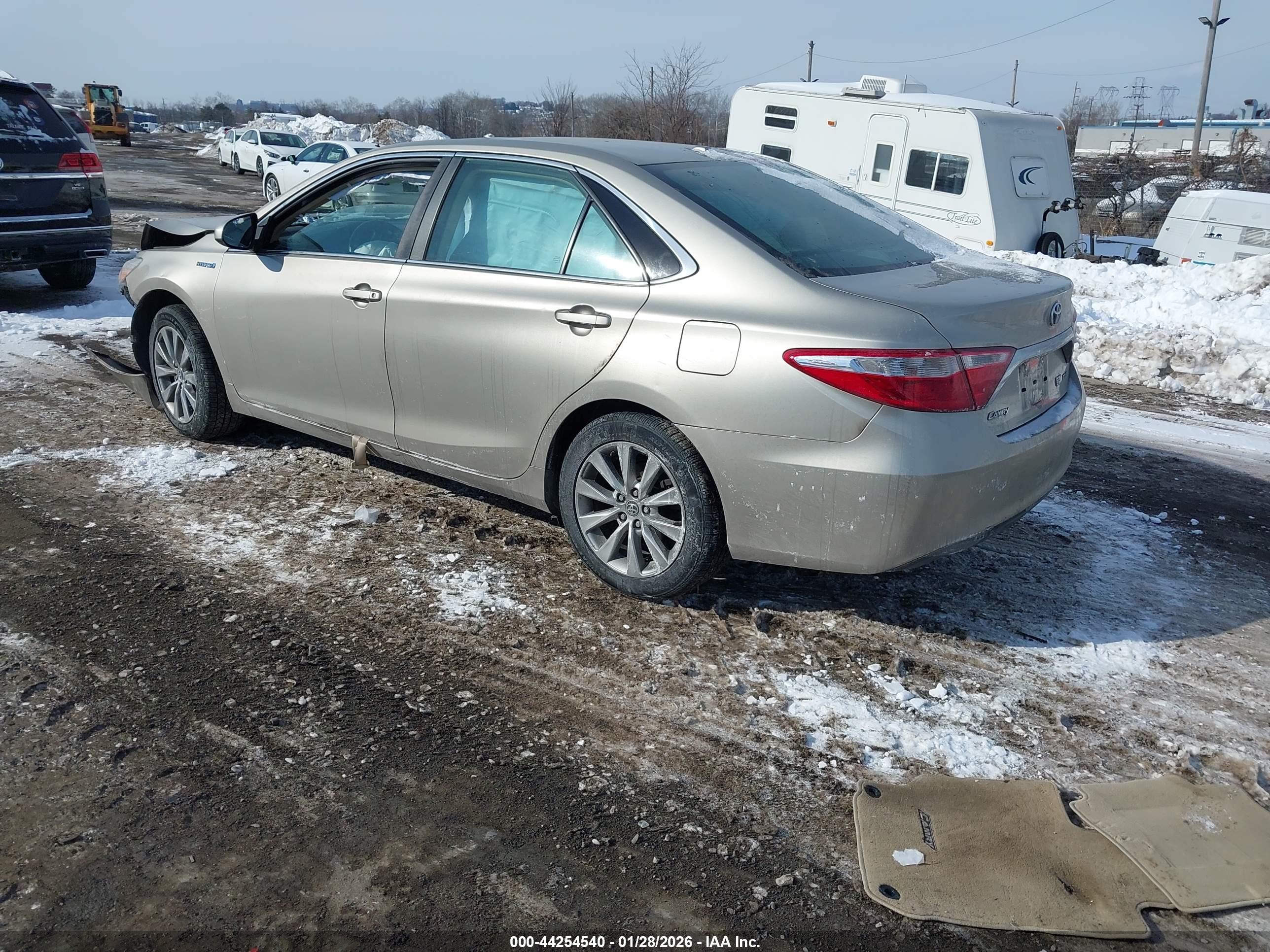 TOYOTA CAMRY image 3