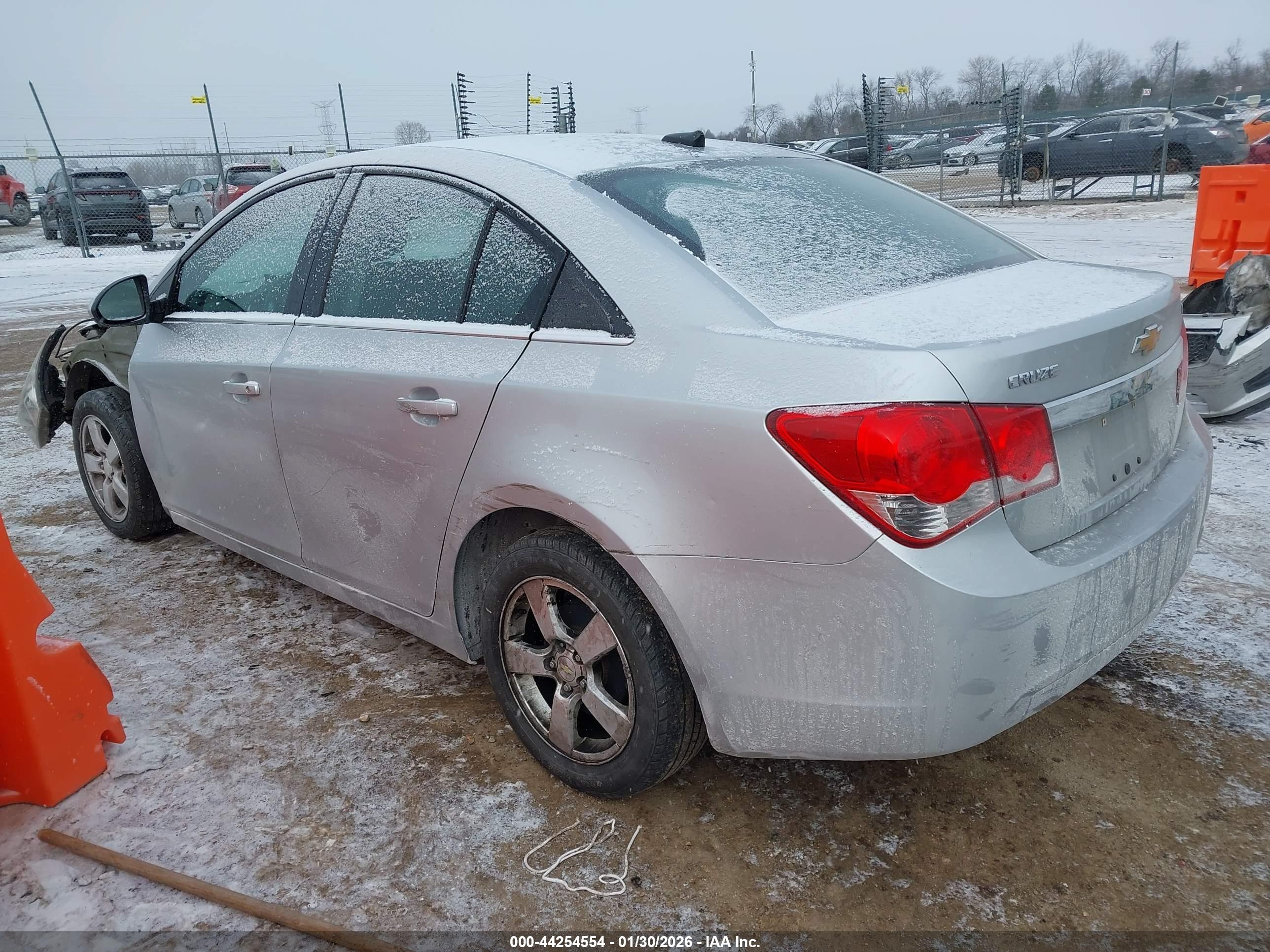 CHEVROLET CRUZE image 3