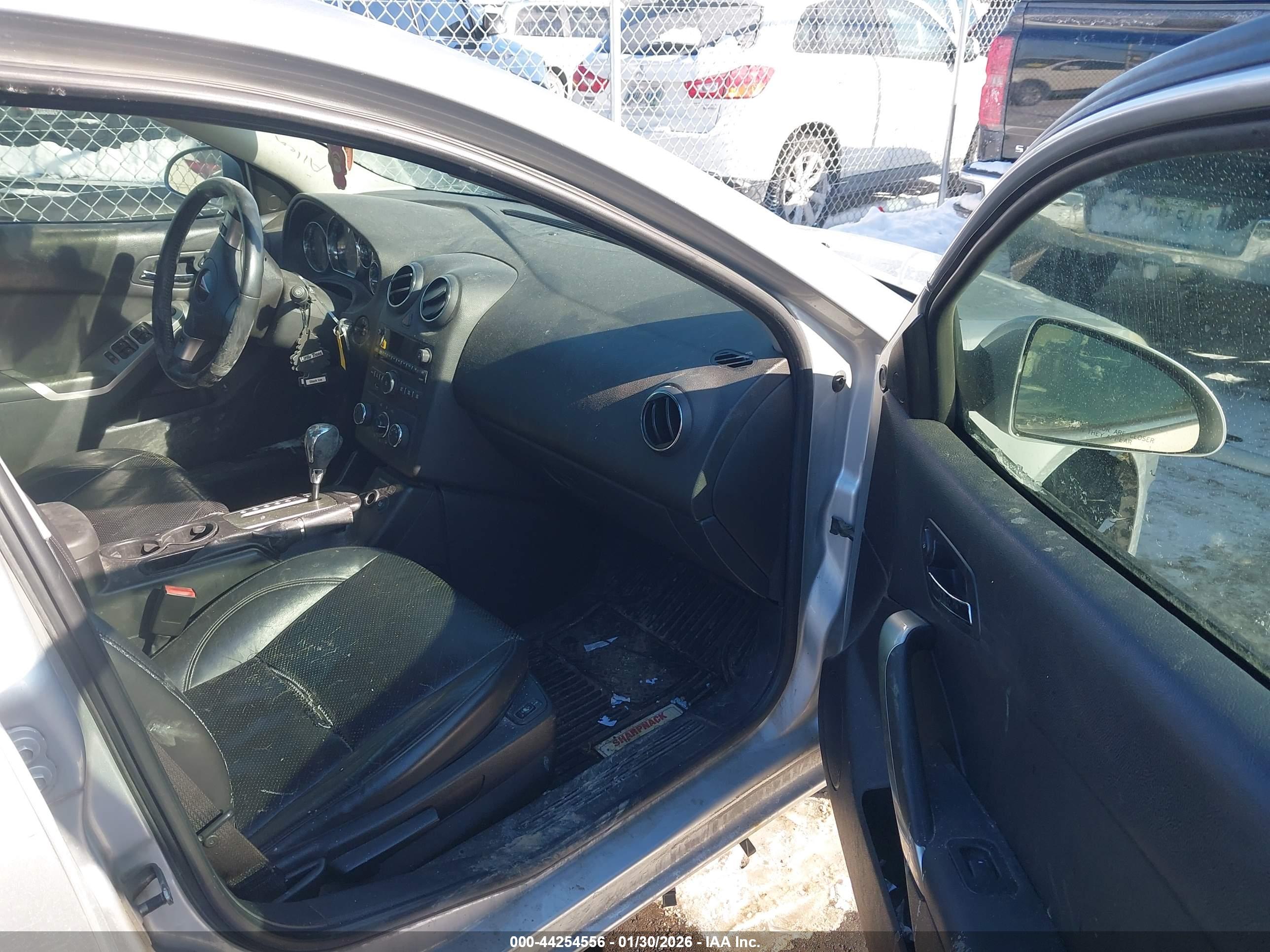 PONTIAC G6 image 5