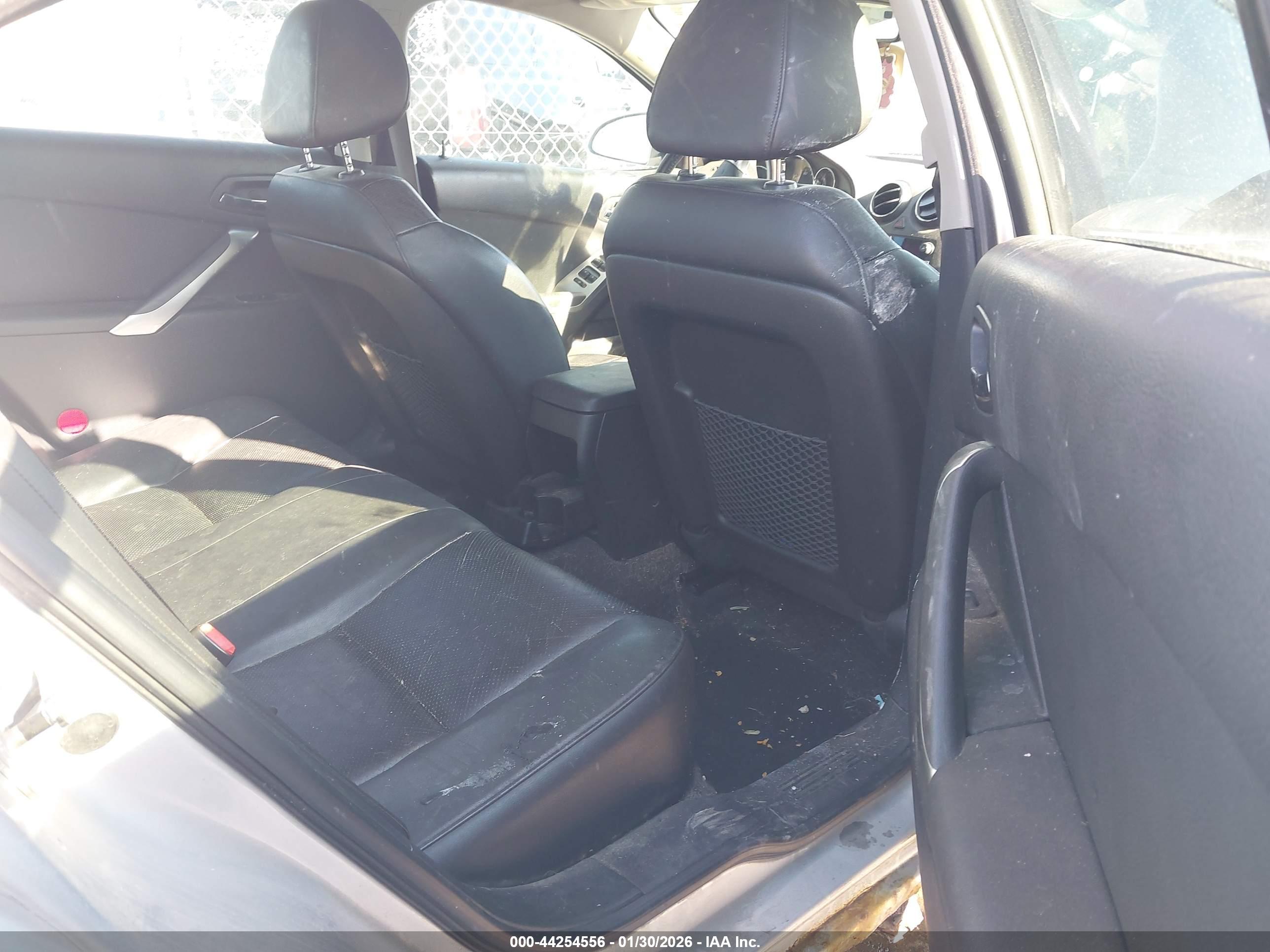 PONTIAC G6 image 8
