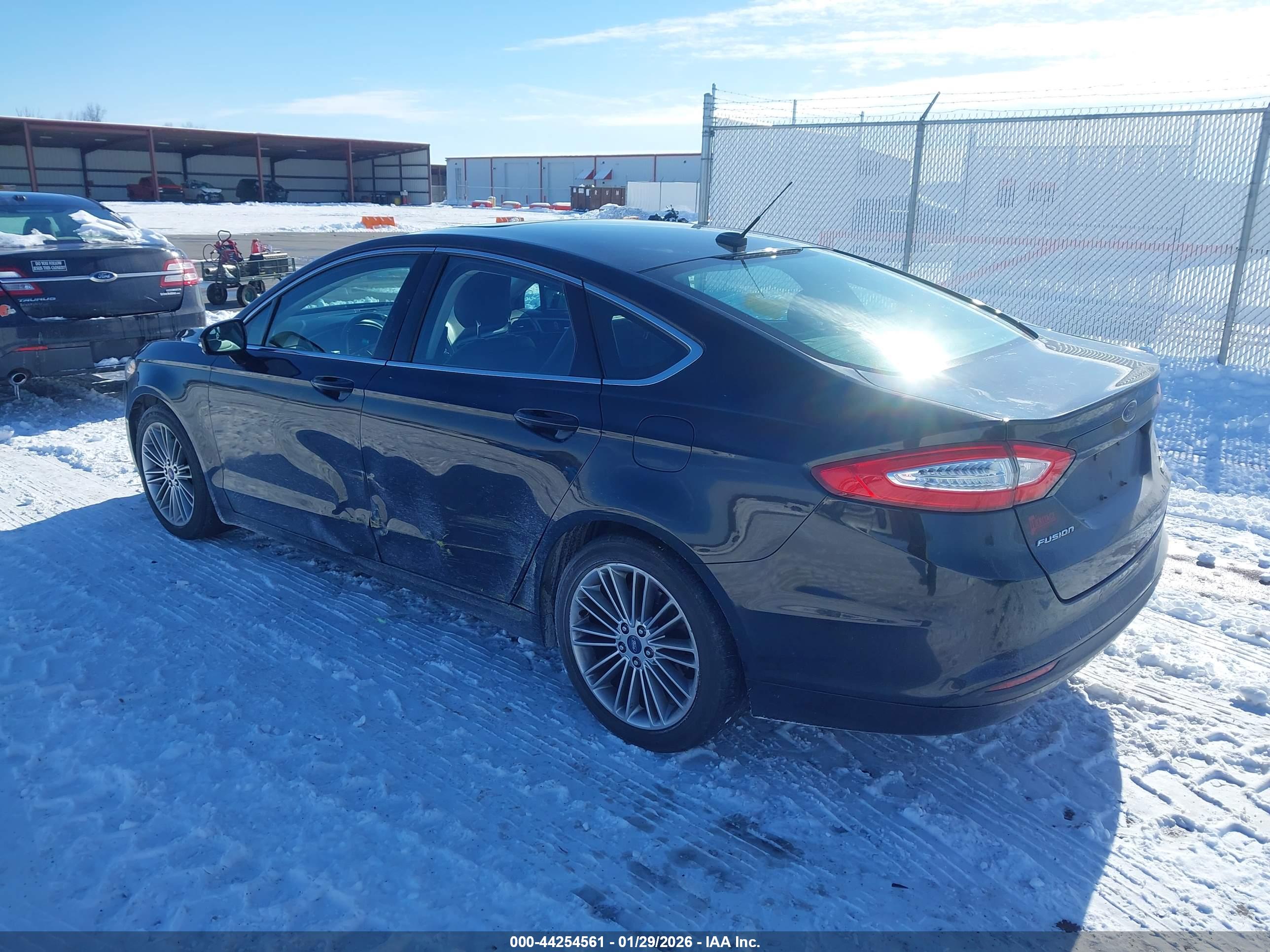 FORD FUSION image 3