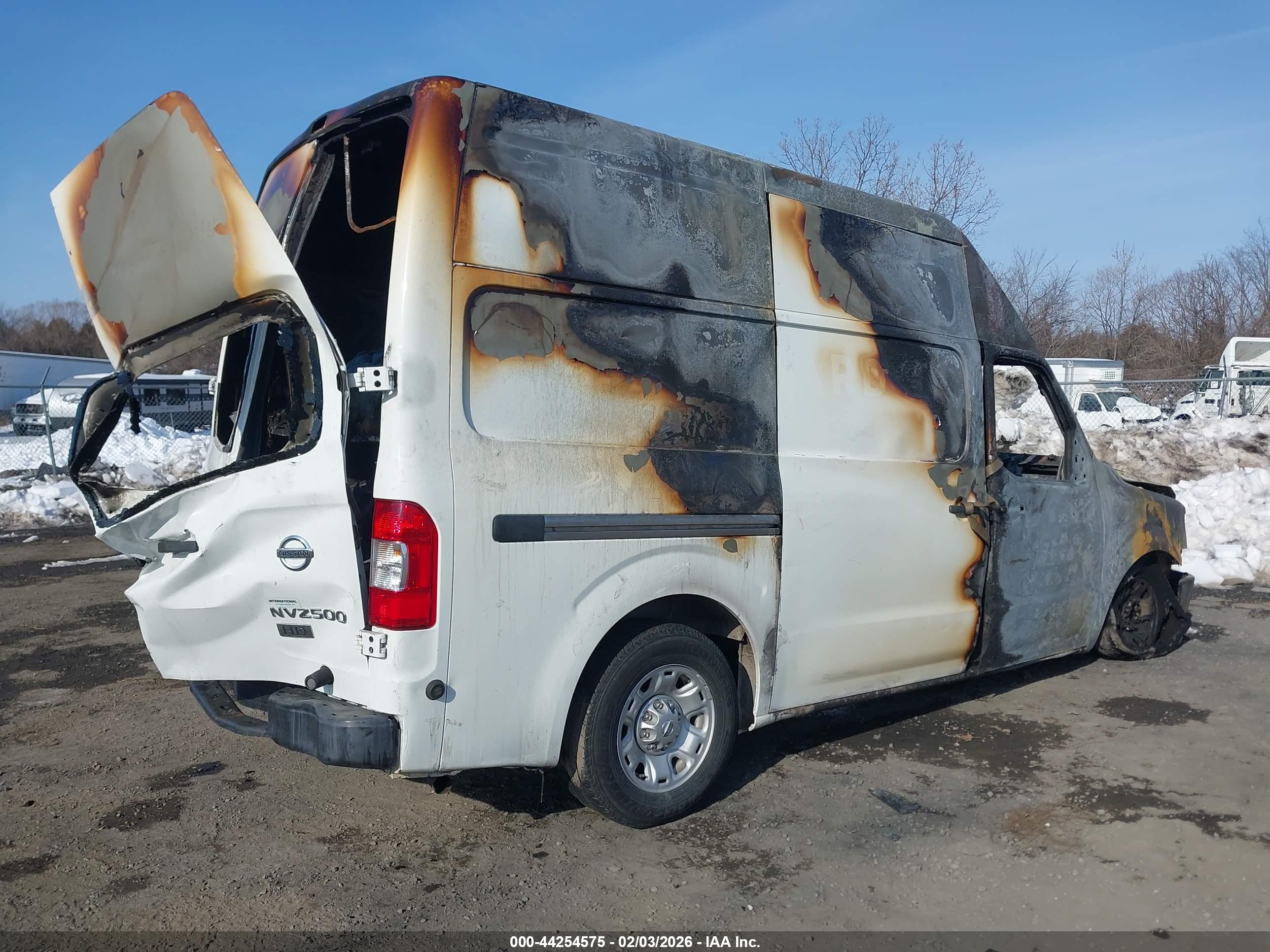 NISSAN NV image 4