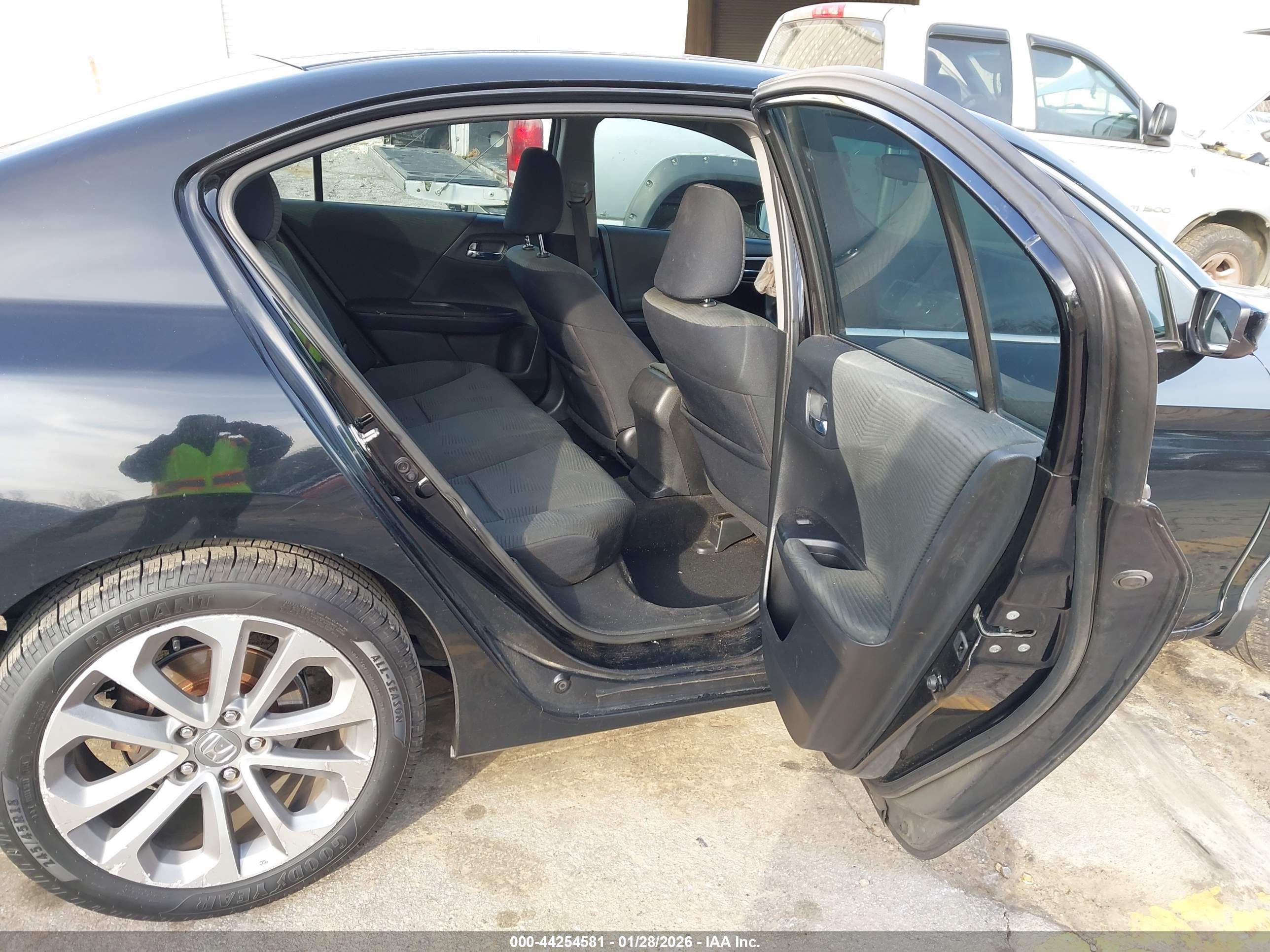 HONDA ACCORD image 8