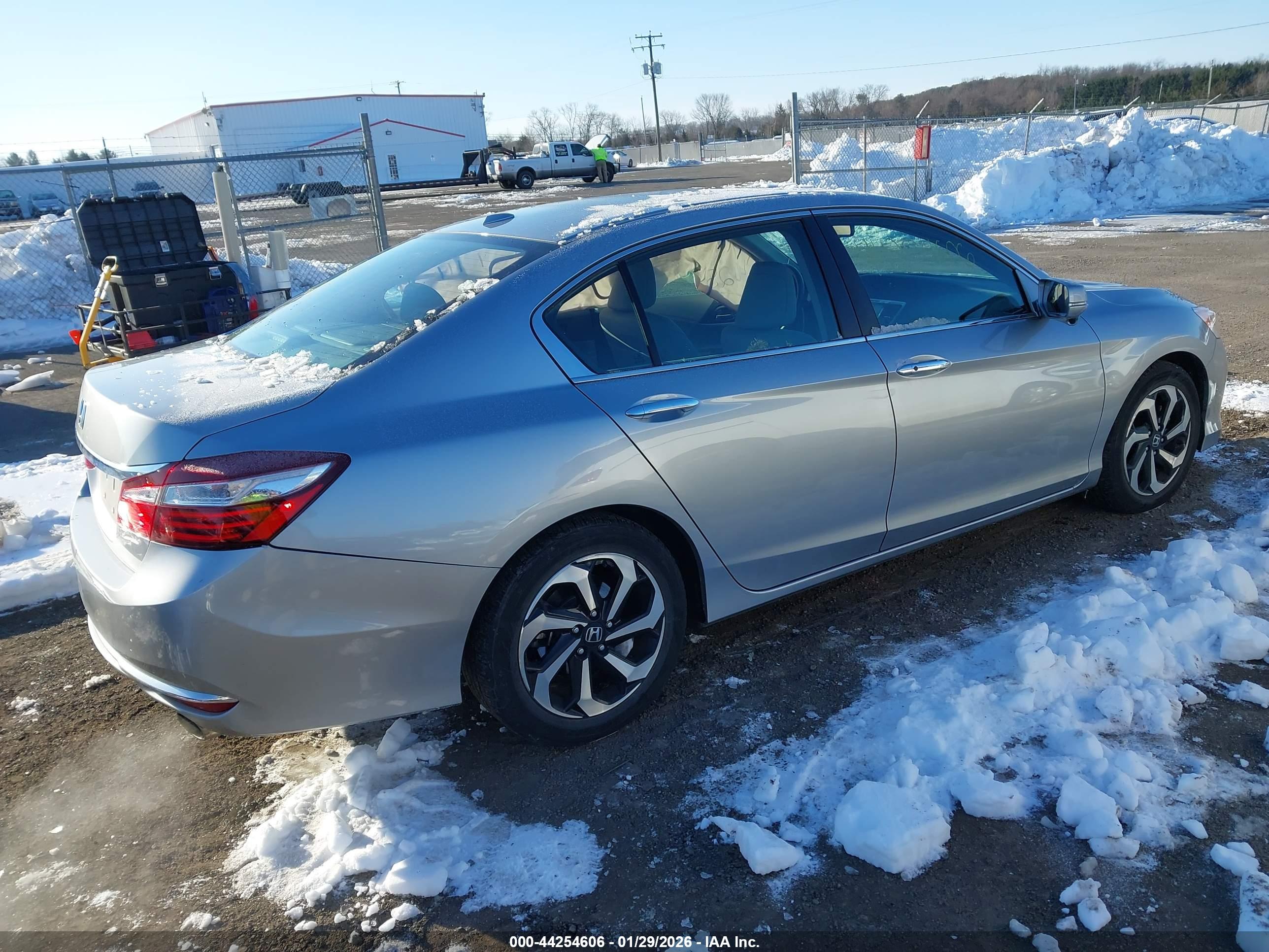 HONDA ACCORD image 4