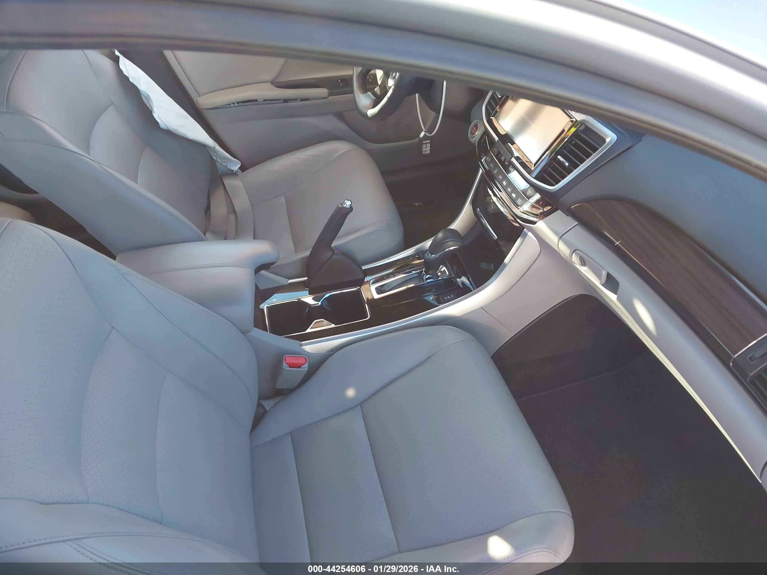 HONDA ACCORD image 5