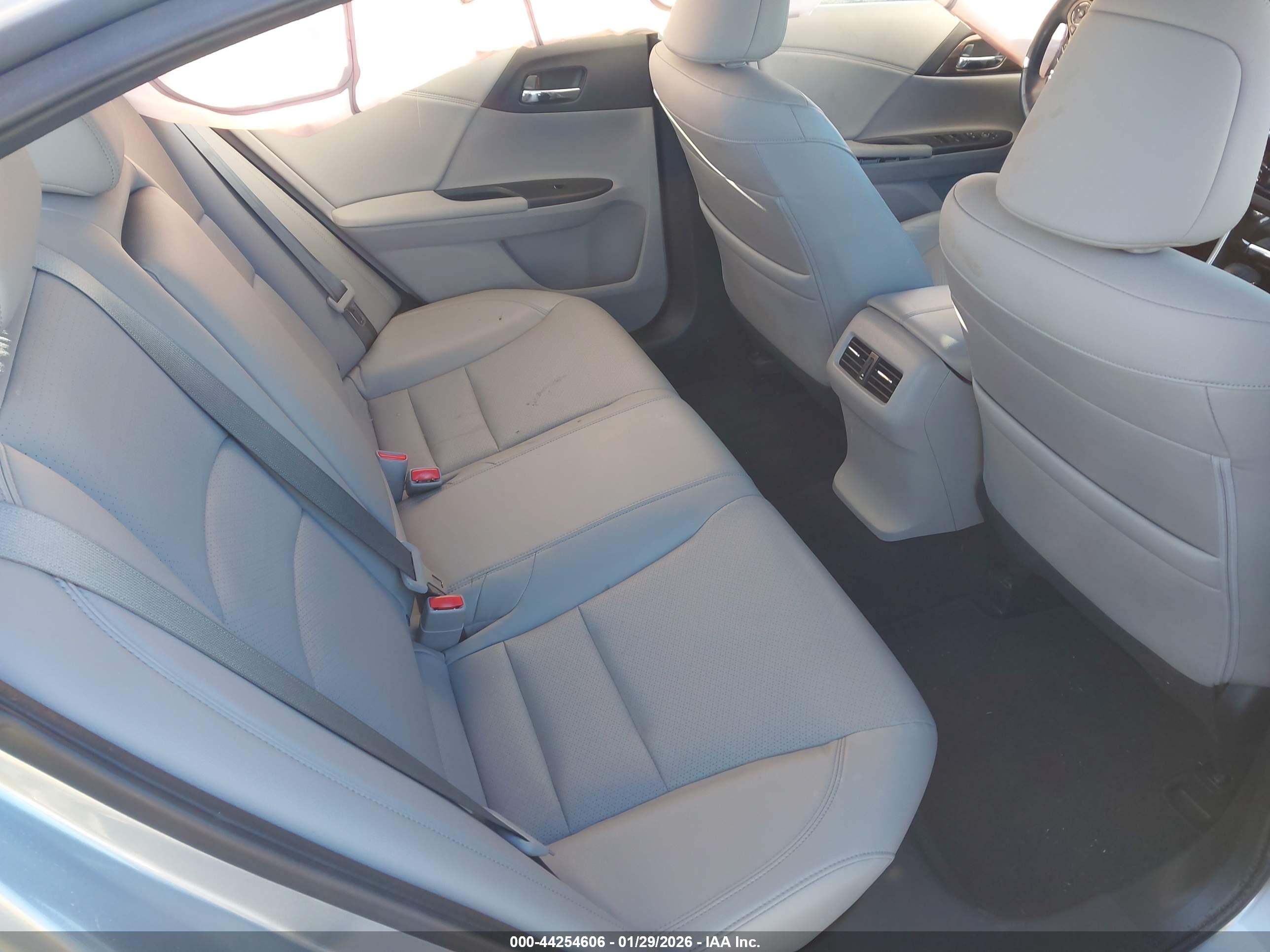 HONDA ACCORD image 8