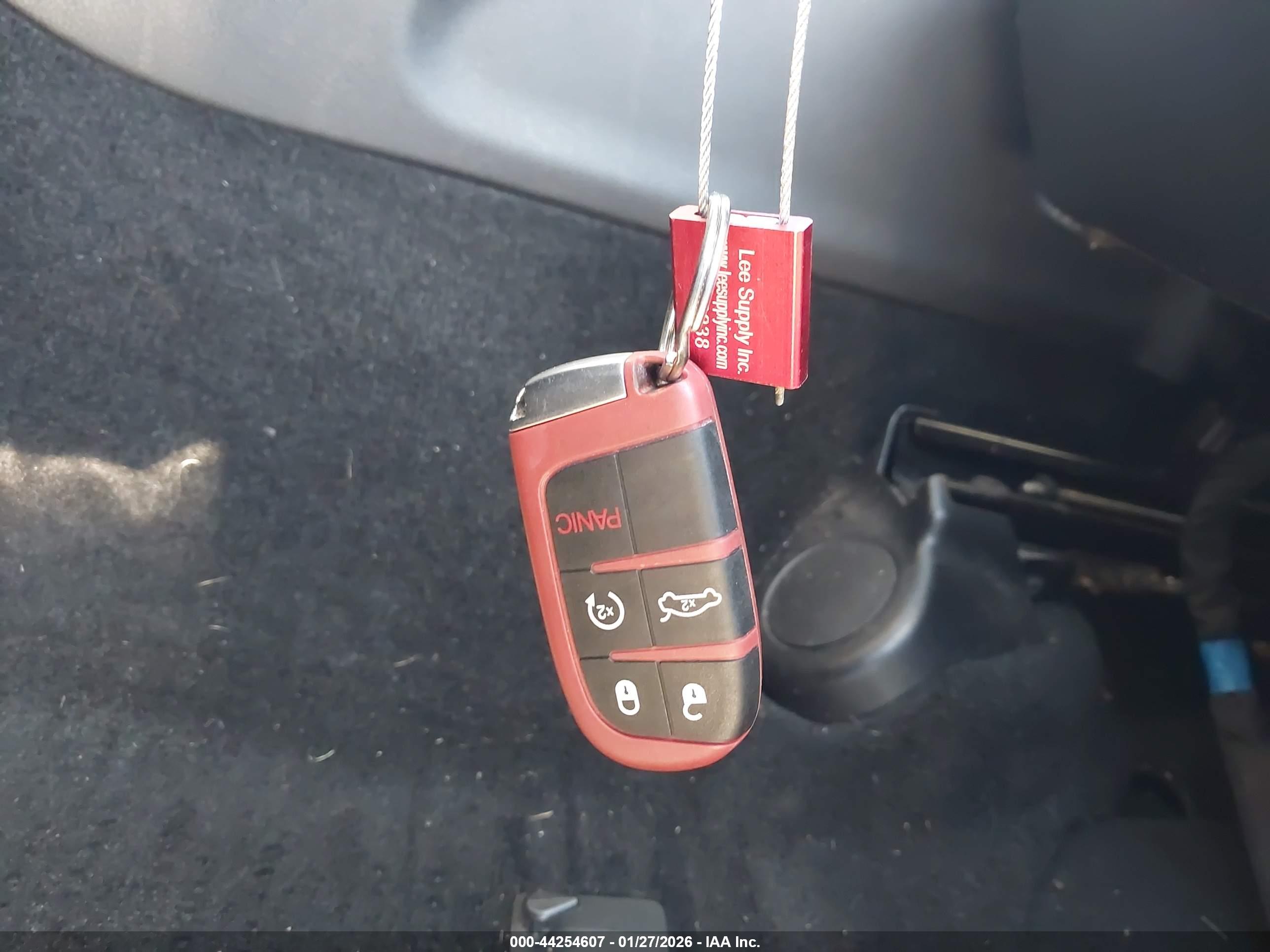 JEEP GRAND image 11