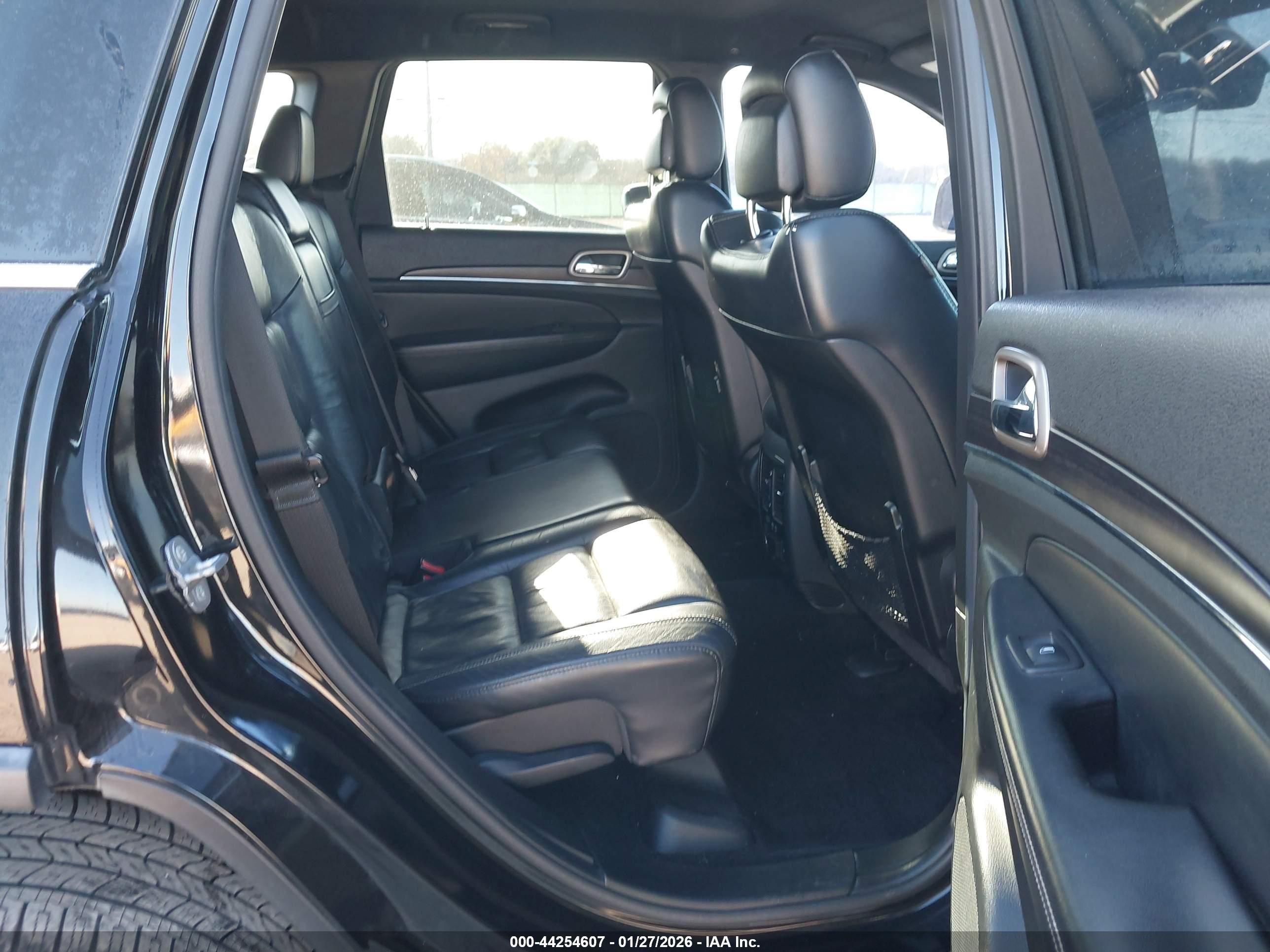 JEEP GRAND image 8