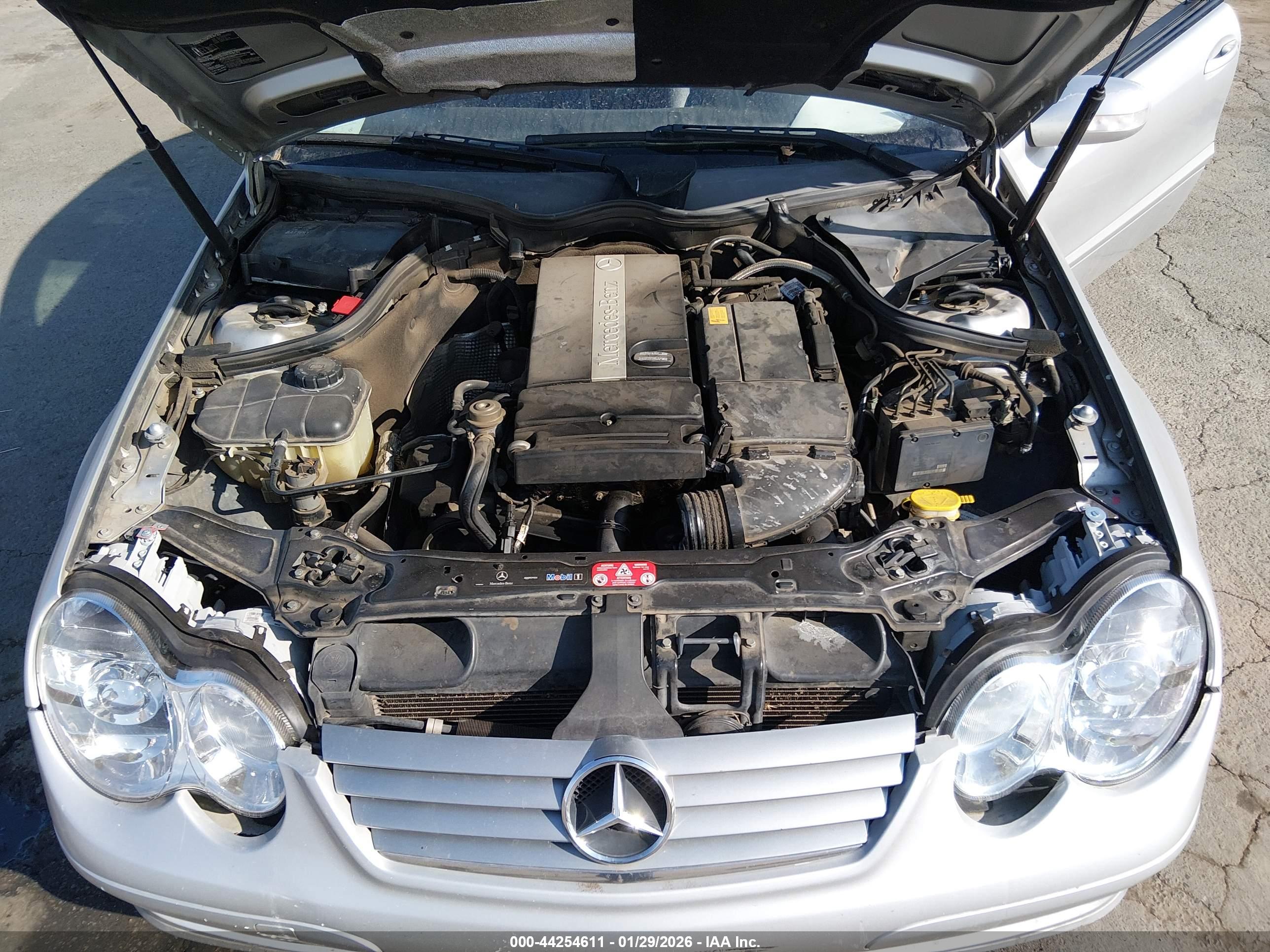 MERCEDES-BENZ C image 10