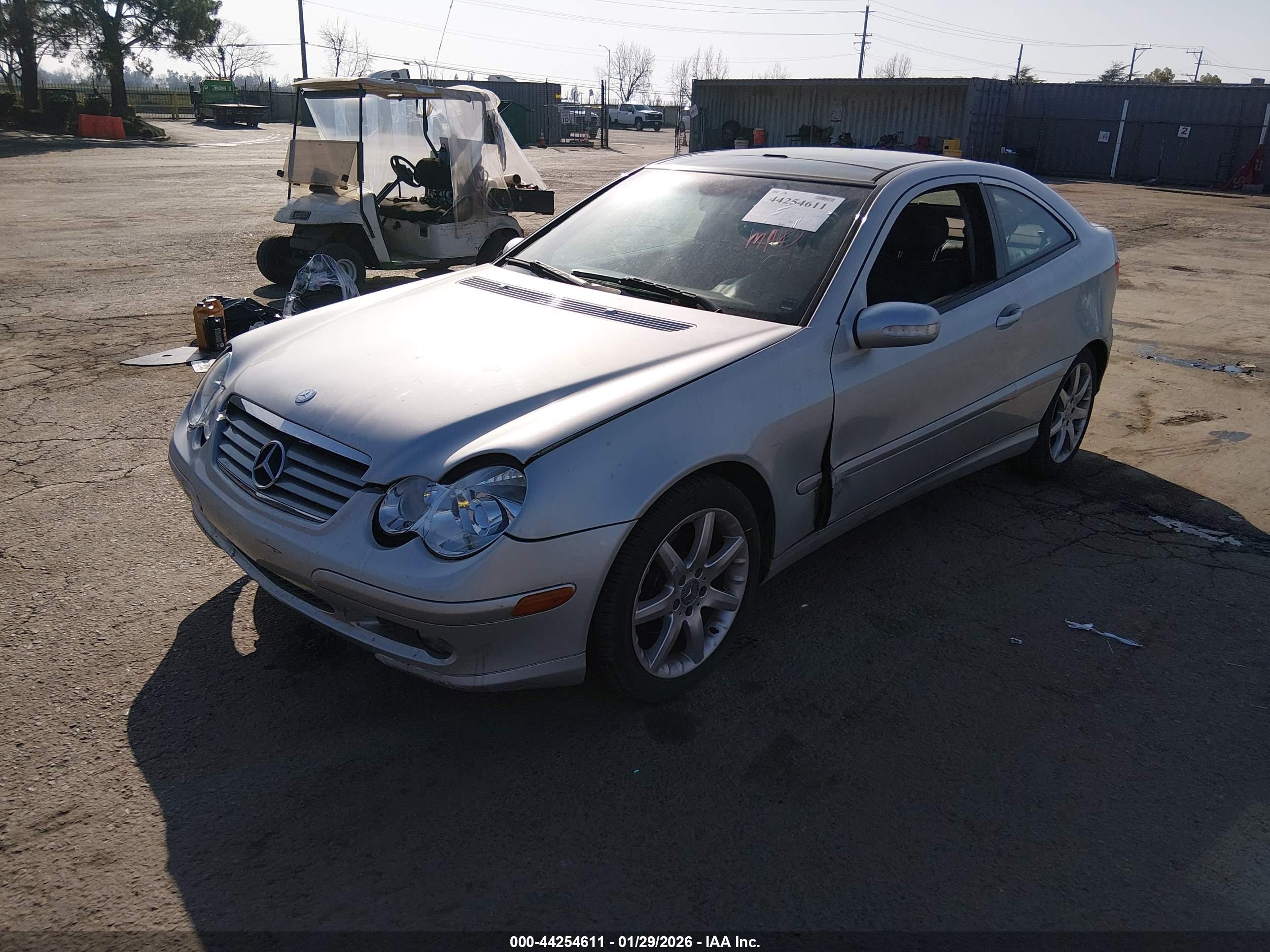 MERCEDES-BENZ C image 2