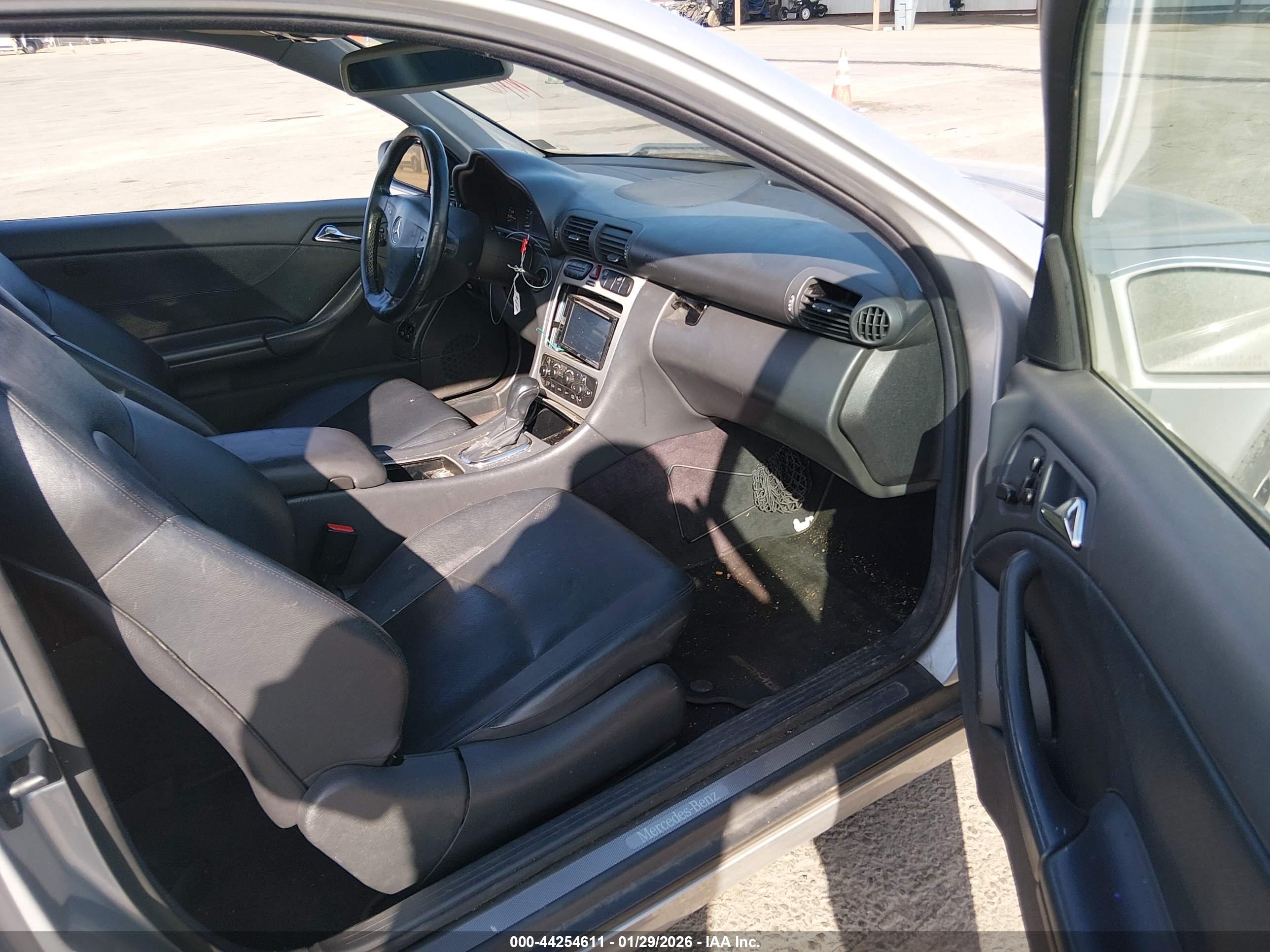 MERCEDES-BENZ C image 5