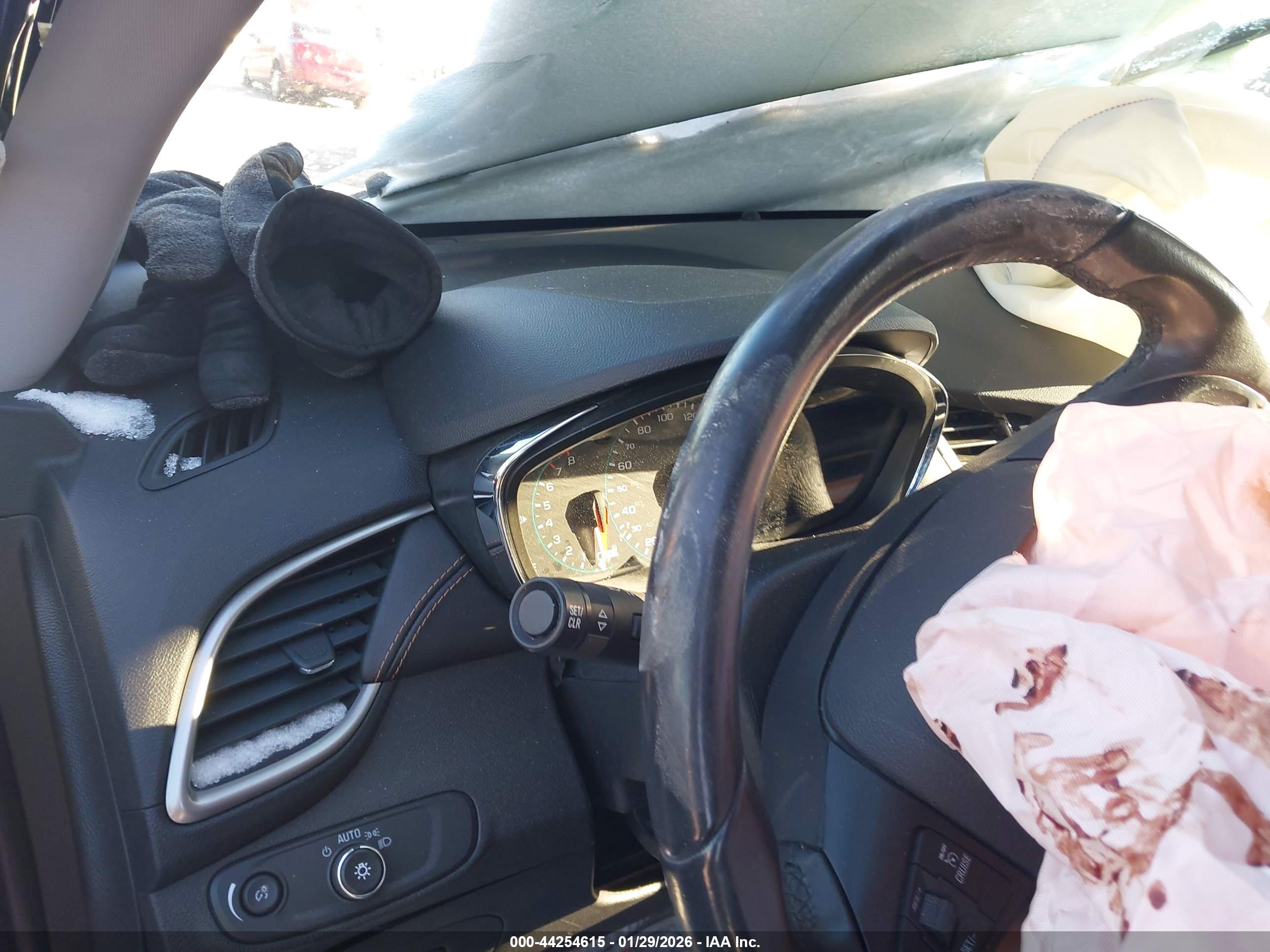 CHEVROLET TRAX image 7