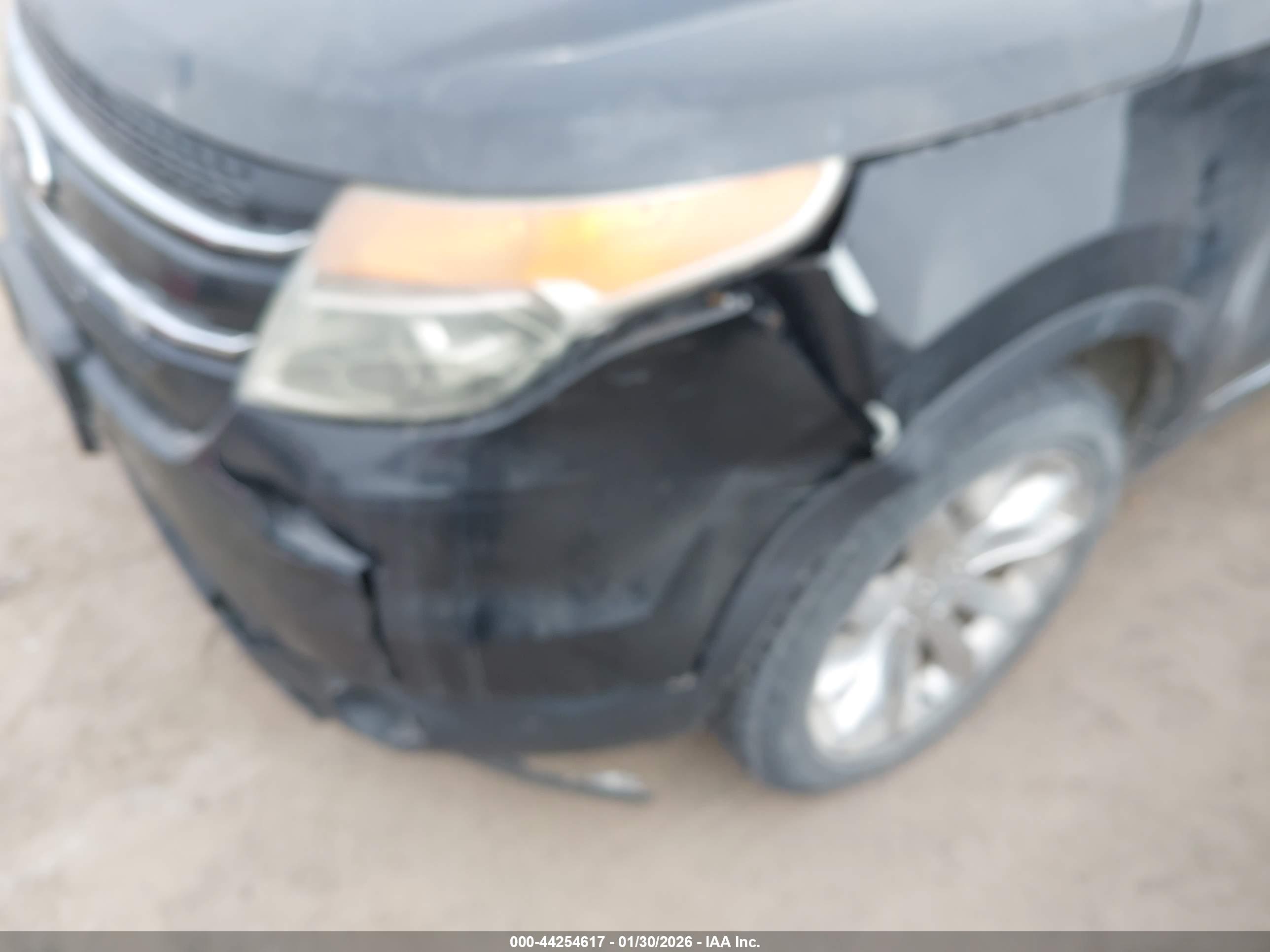 FORD EXPLORER image 6
