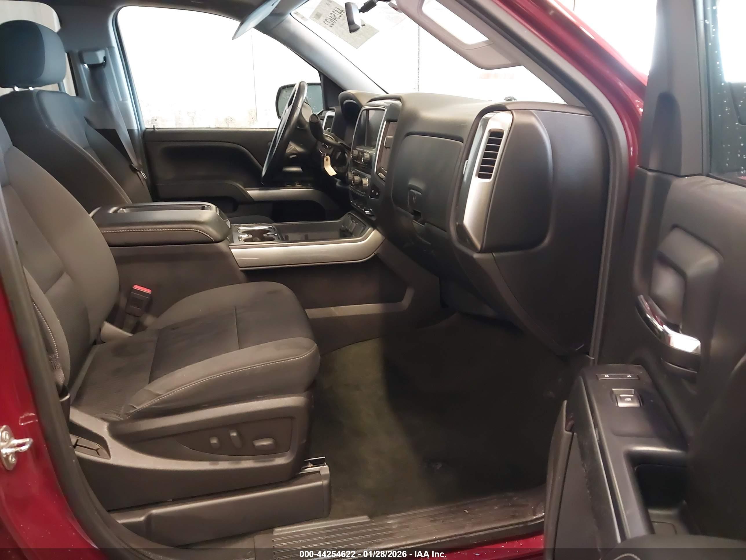 CHEVROLET SILVERADO image 5