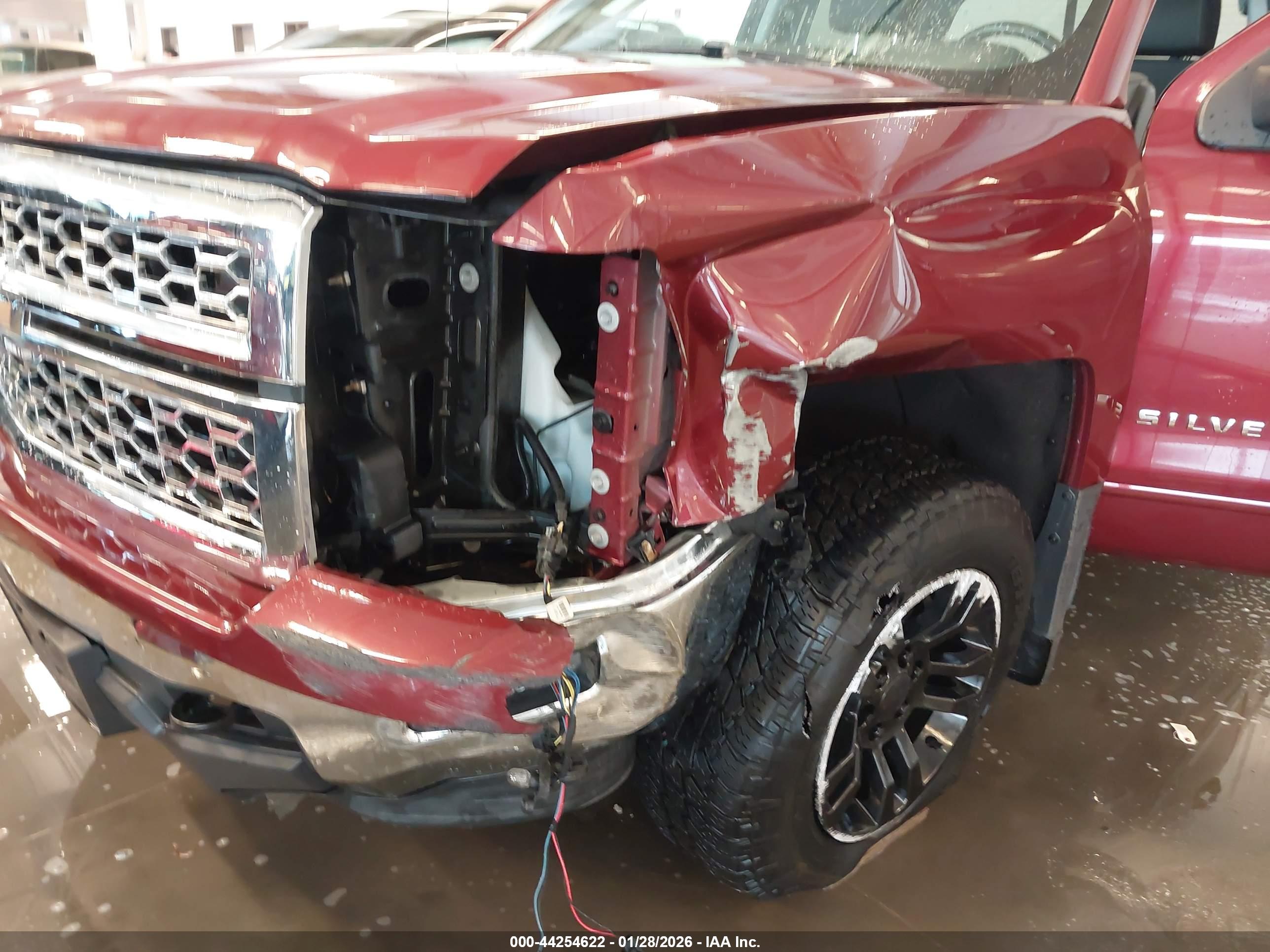 CHEVROLET SILVERADO image 6