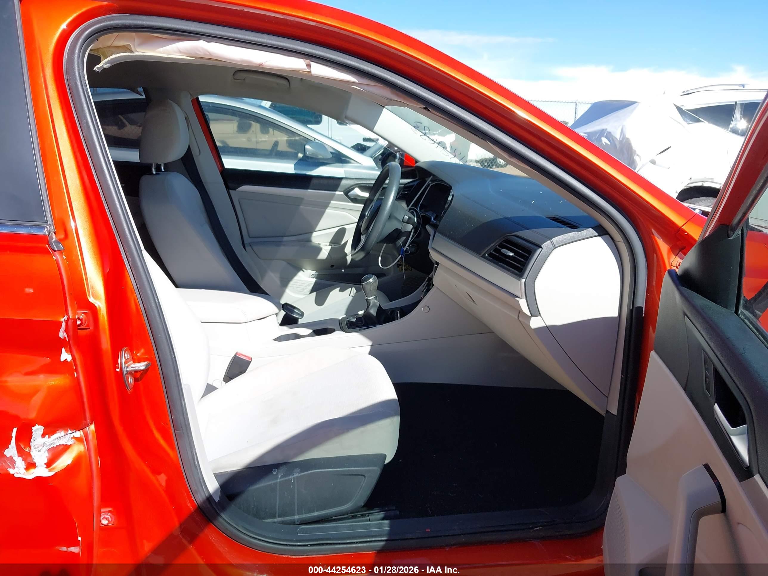 VOLKSWAGEN JETTA image 5