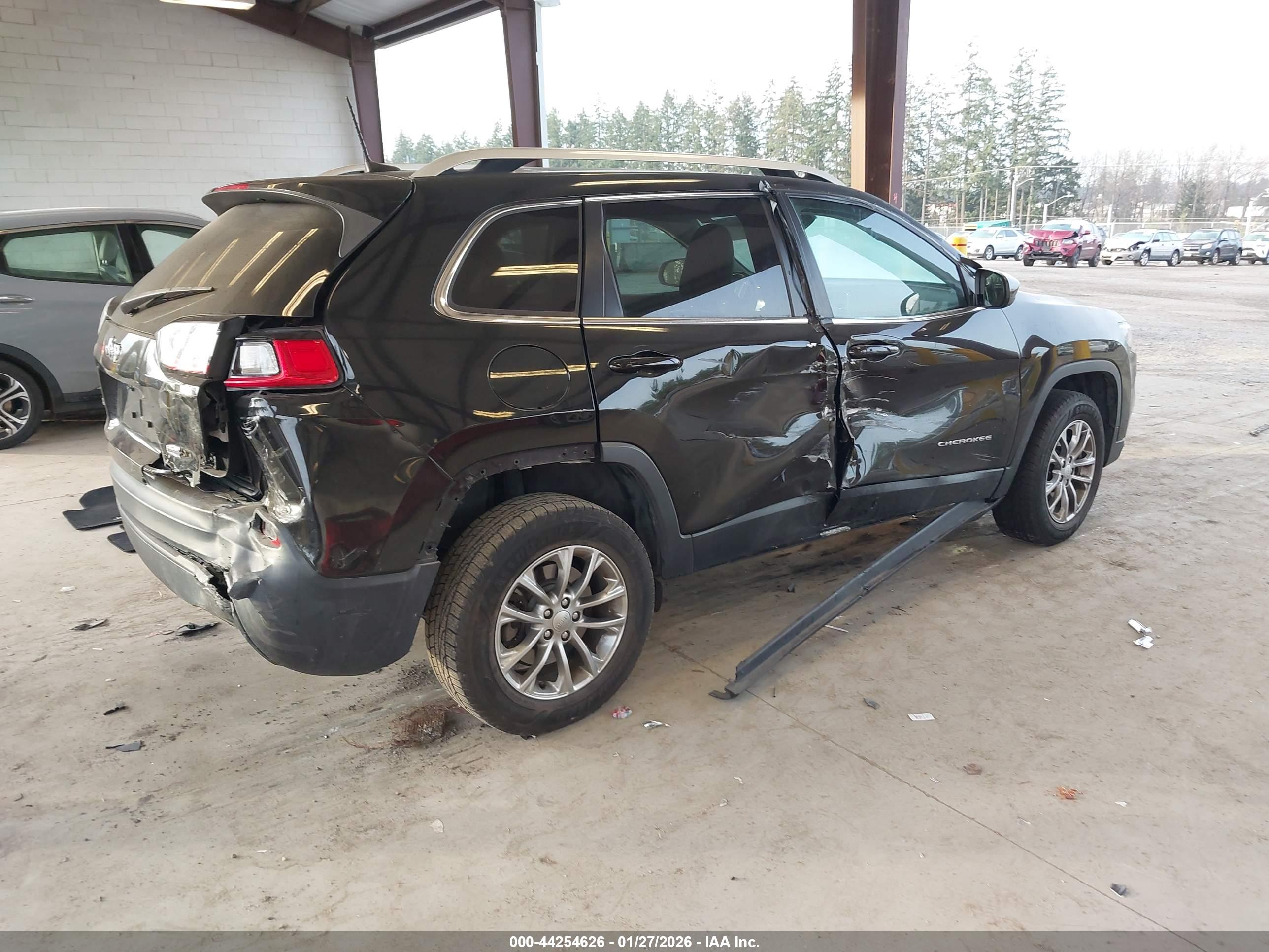 JEEP CHEROKEE image 4